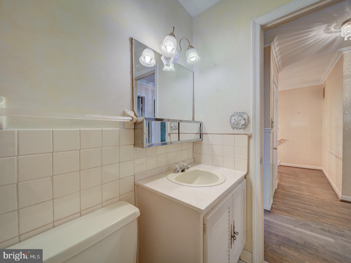 6607 MIDHILL PL, FALLS CHURCH, Virginia 22043, 3 Bedrooms Bedrooms, ,2 BathroomsBathrooms,Residential,For sale,6607 MIDHILL PL,VAFX2261888 MLS # VAFX2261888