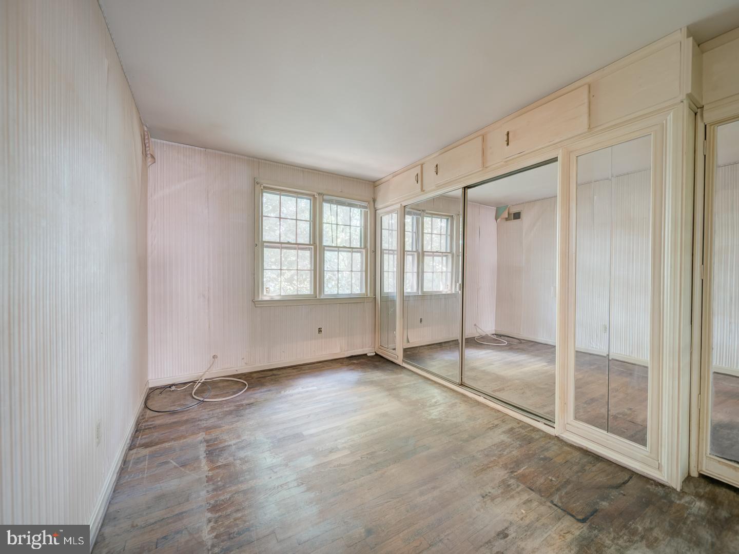 6607 MIDHILL PL, FALLS CHURCH, Virginia 22043, 3 Bedrooms Bedrooms, ,2 BathroomsBathrooms,Residential,For sale,6607 MIDHILL PL,VAFX2261888 MLS # VAFX2261888