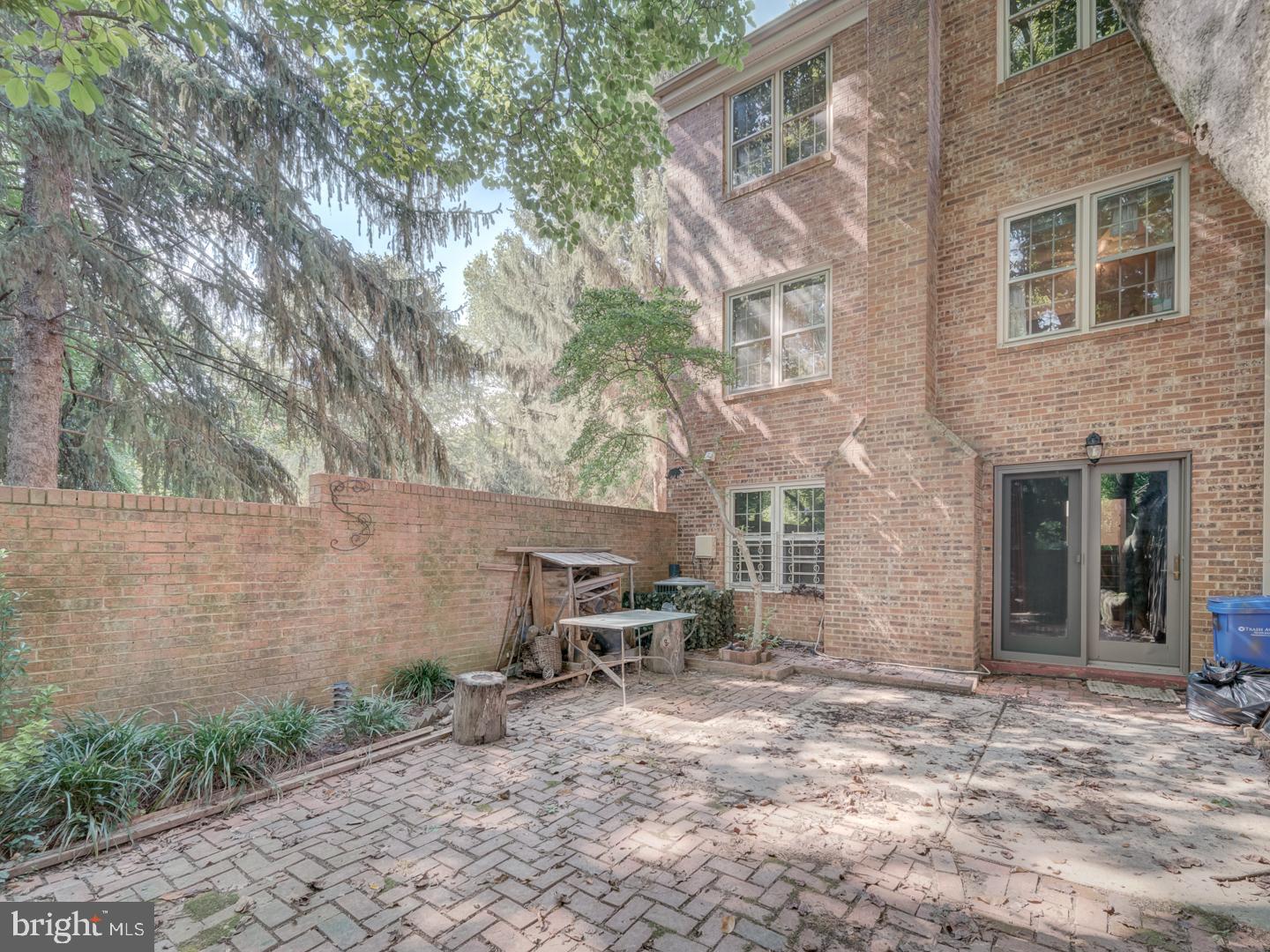 6607 MIDHILL PL, FALLS CHURCH, Virginia 22043, 3 Bedrooms Bedrooms, ,2 BathroomsBathrooms,Residential,For sale,6607 MIDHILL PL,VAFX2261888 MLS # VAFX2261888