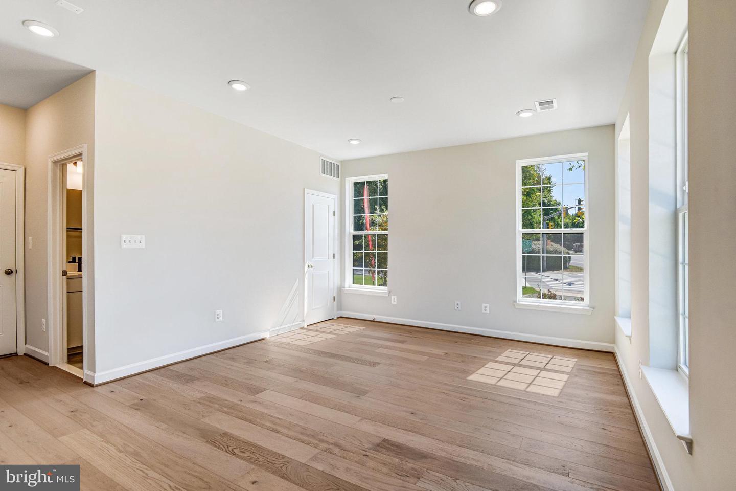 12590 OVATION DR, FAIRFAX, Virginia 22033, 3 Bedrooms Bedrooms, ,3 BathroomsBathrooms,Residential,For sale,12590 OVATION DR,VAFX2267832 MLS # VAFX2267832