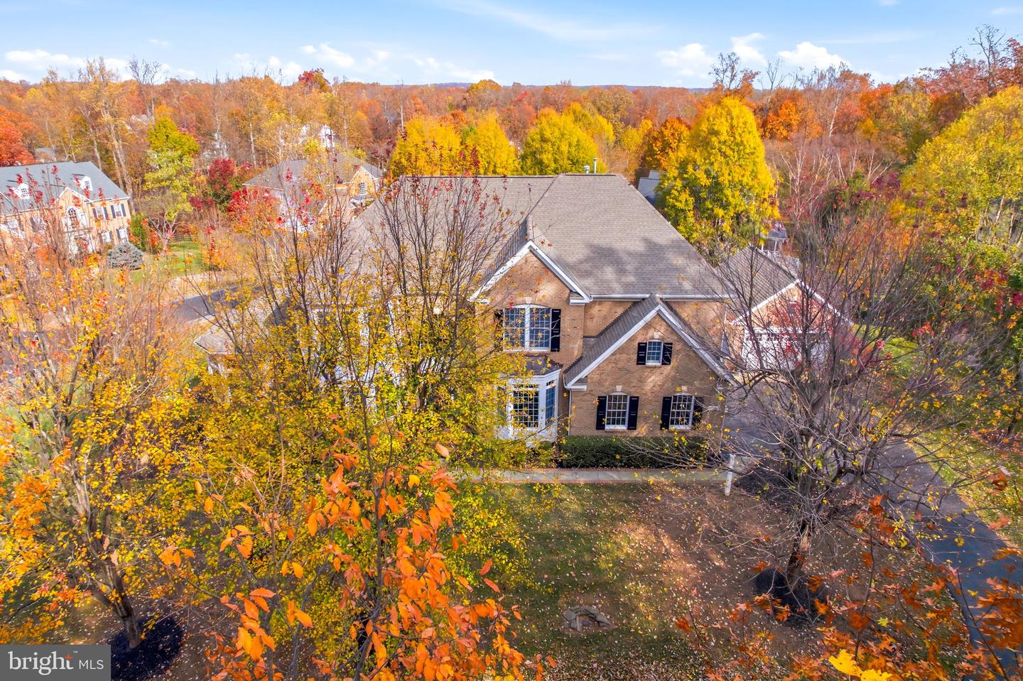 40488 WINDCROFT LN, ALDIE, Virginia 20105, 5 Bedrooms Bedrooms, 24 Rooms Rooms,4 BathroomsBathrooms,Residential,For sale,40488 WINDCROFT LN,VALO2107368 MLS # VALO2107368