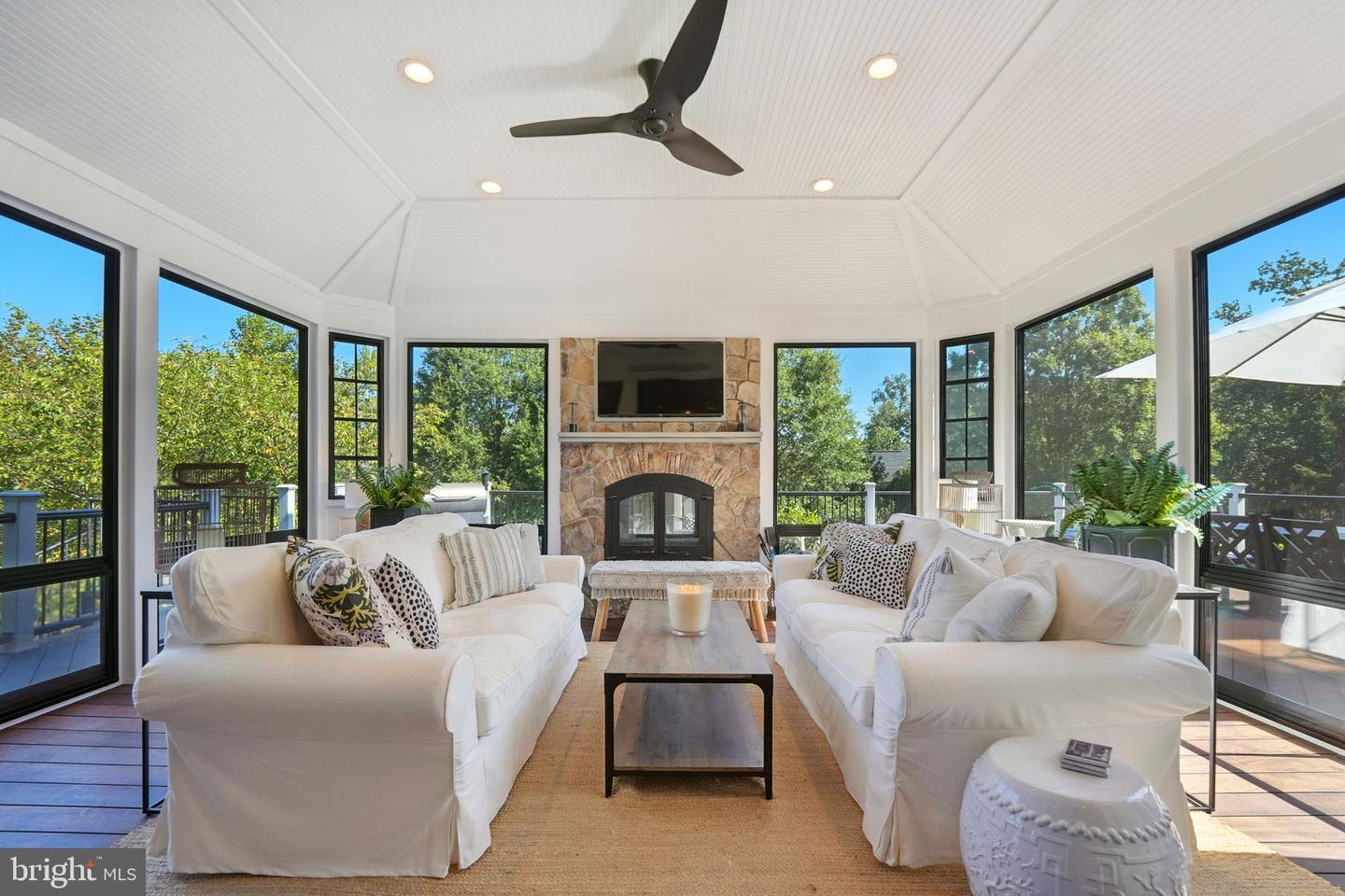 40488 WINDCROFT LN, ALDIE, Virginia 20105, 5 Bedrooms Bedrooms, 24 Rooms Rooms,4 BathroomsBathrooms,Residential,For sale,40488 WINDCROFT LN,VALO2107368 MLS # VALO2107368