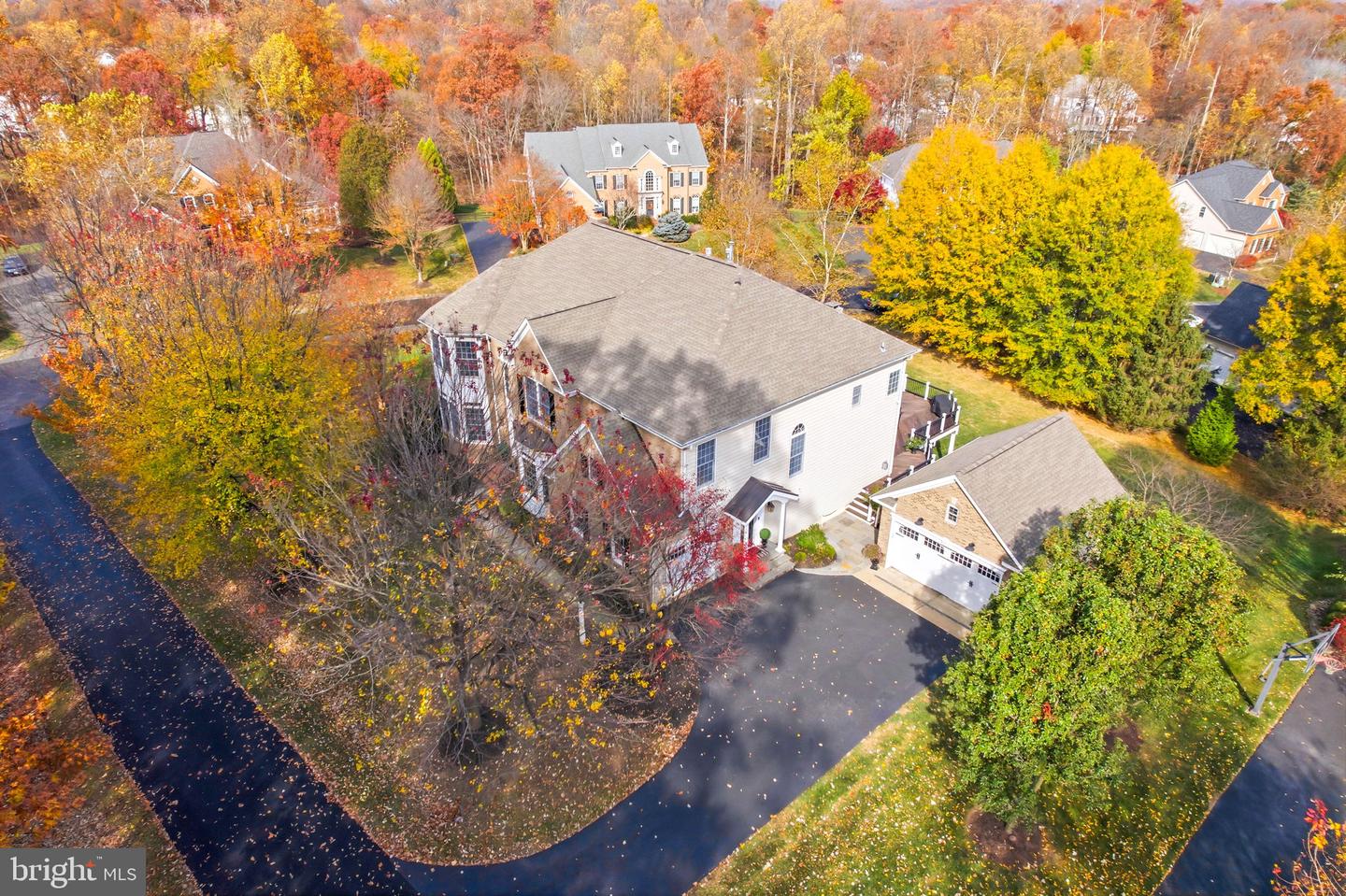 40488 WINDCROFT LN, ALDIE, Virginia 20105, 5 Bedrooms Bedrooms, 24 Rooms Rooms,4 BathroomsBathrooms,Residential,For sale,40488 WINDCROFT LN,VALO2107368 MLS # VALO2107368