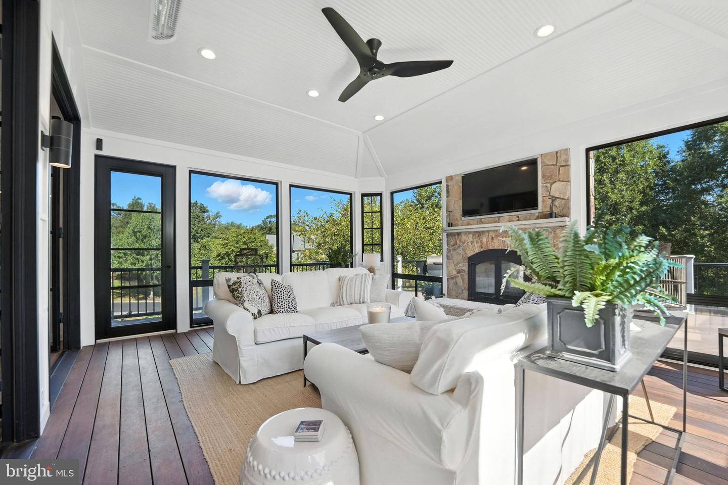 40488 WINDCROFT LN, ALDIE, Virginia 20105, 5 Bedrooms Bedrooms, 24 Rooms Rooms,4 BathroomsBathrooms,Residential,For sale,40488 WINDCROFT LN,VALO2107368 MLS # VALO2107368