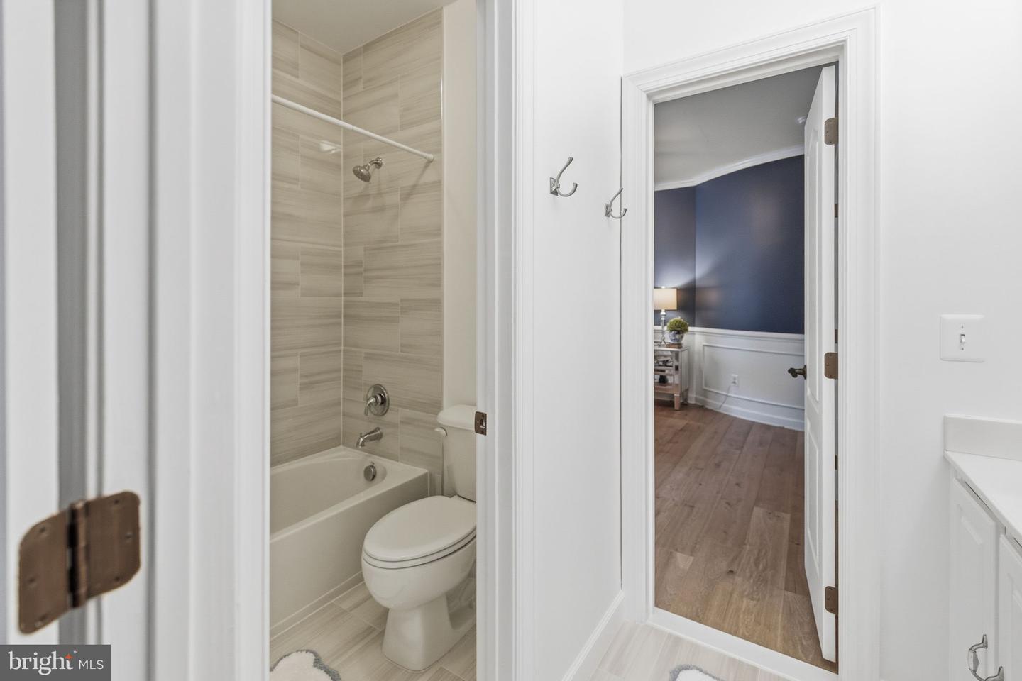 40488 WINDCROFT LN, ALDIE, Virginia 20105, 5 Bedrooms Bedrooms, 24 Rooms Rooms,4 BathroomsBathrooms,Residential,For sale,40488 WINDCROFT LN,VALO2107368 MLS # VALO2107368