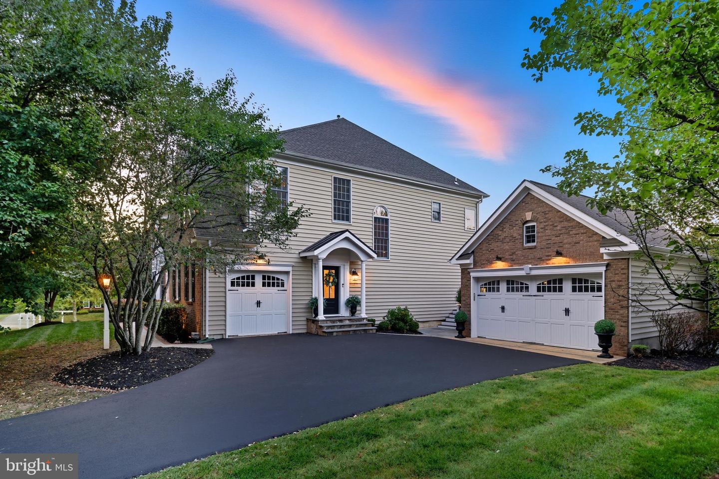 40488 WINDCROFT LN, ALDIE, Virginia 20105, 5 Bedrooms Bedrooms, 24 Rooms Rooms,4 BathroomsBathrooms,Residential,For sale,40488 WINDCROFT LN,VALO2107368 MLS # VALO2107368