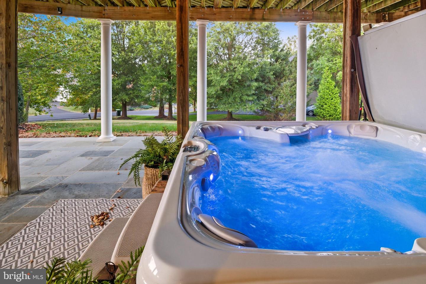 40488 WINDCROFT LN, ALDIE, Virginia 20105, 5 Bedrooms Bedrooms, 24 Rooms Rooms,4 BathroomsBathrooms,Residential,For sale,40488 WINDCROFT LN,VALO2107368 MLS # VALO2107368