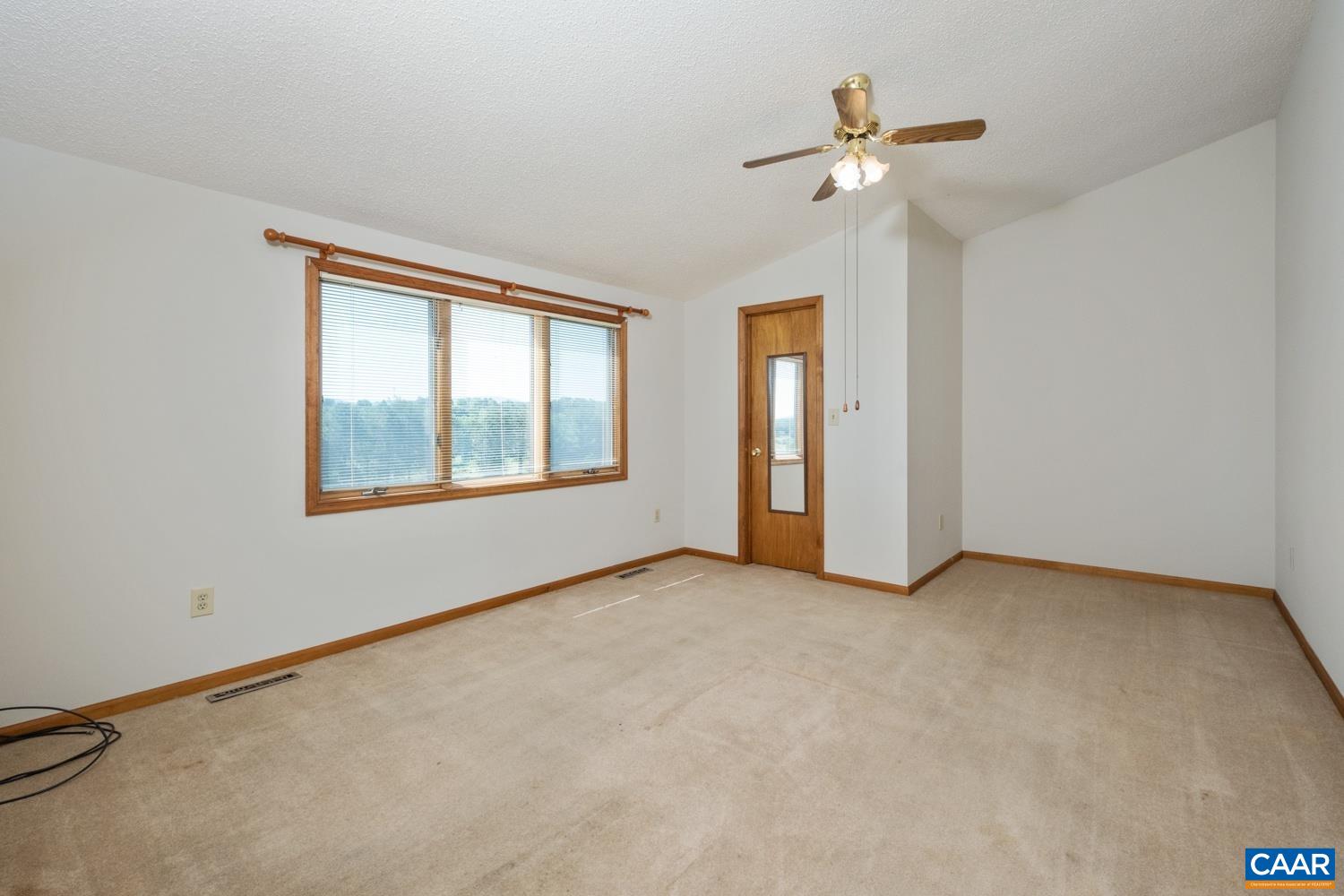 634 AUGUSTA FARMS RD, WAYNESBORO, Virginia 22980, 3 Bedrooms Bedrooms, ,3 BathroomsBathrooms,Residential,634 AUGUSTA FARMS RD,666370 MLS # 666370