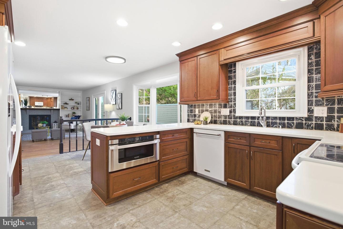 10127 RED SPRUCE RD, FAIRFAX, Virginia 22032, 5 Bedrooms Bedrooms, ,3 BathroomsBathrooms,Residential,For sale,10127 RED SPRUCE RD,VAFX2272972 MLS # VAFX2272972