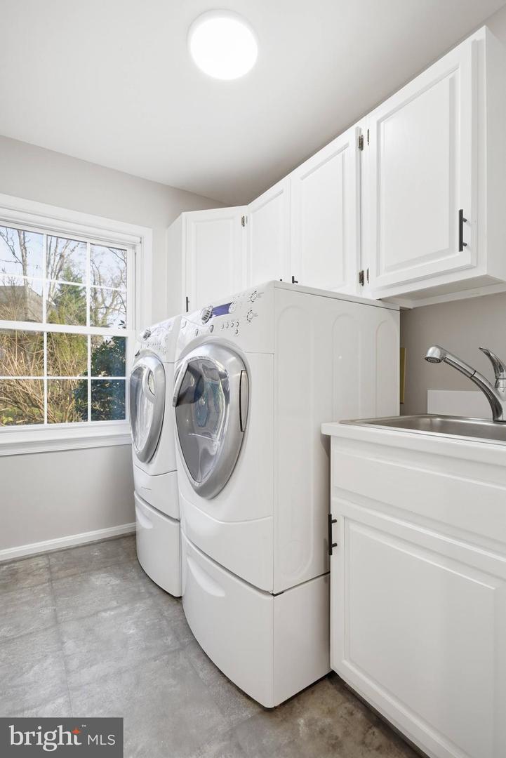 10127 RED SPRUCE RD, FAIRFAX, Virginia 22032, 5 Bedrooms Bedrooms, ,3 BathroomsBathrooms,Residential,For sale,10127 RED SPRUCE RD,VAFX2272972 MLS # VAFX2272972