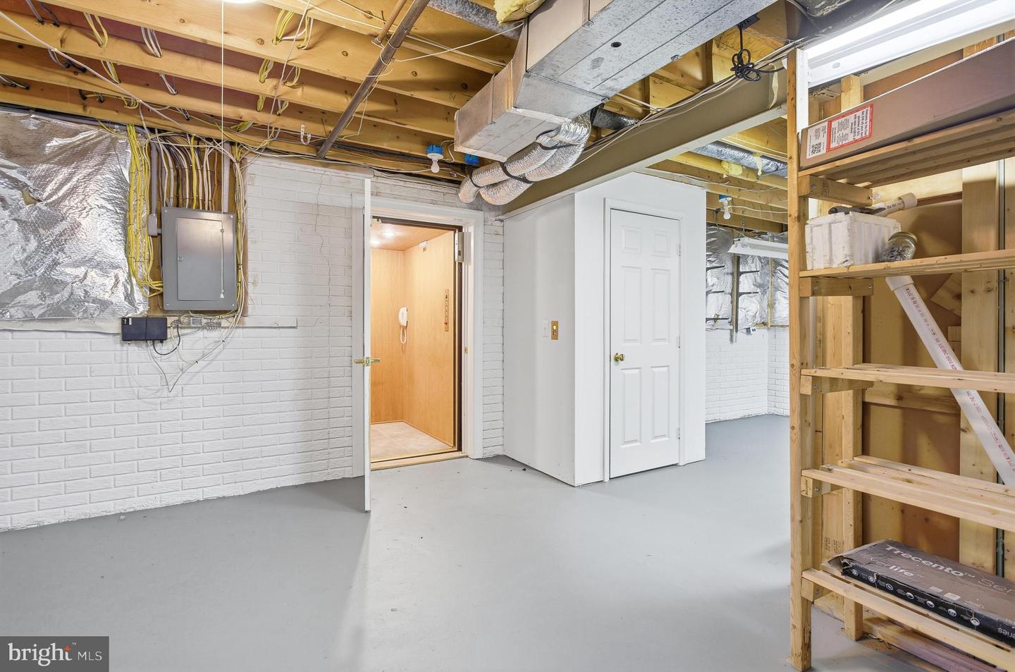 10127 RED SPRUCE RD, FAIRFAX, Virginia 22032, 5 Bedrooms Bedrooms, ,3 BathroomsBathrooms,Residential,For sale,10127 RED SPRUCE RD,VAFX2272972 MLS # VAFX2272972