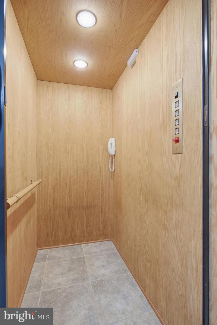 10127 RED SPRUCE RD, FAIRFAX, Virginia 22032, 5 Bedrooms Bedrooms, ,3 BathroomsBathrooms,Residential,For sale,10127 RED SPRUCE RD,VAFX2272972 MLS # VAFX2272972