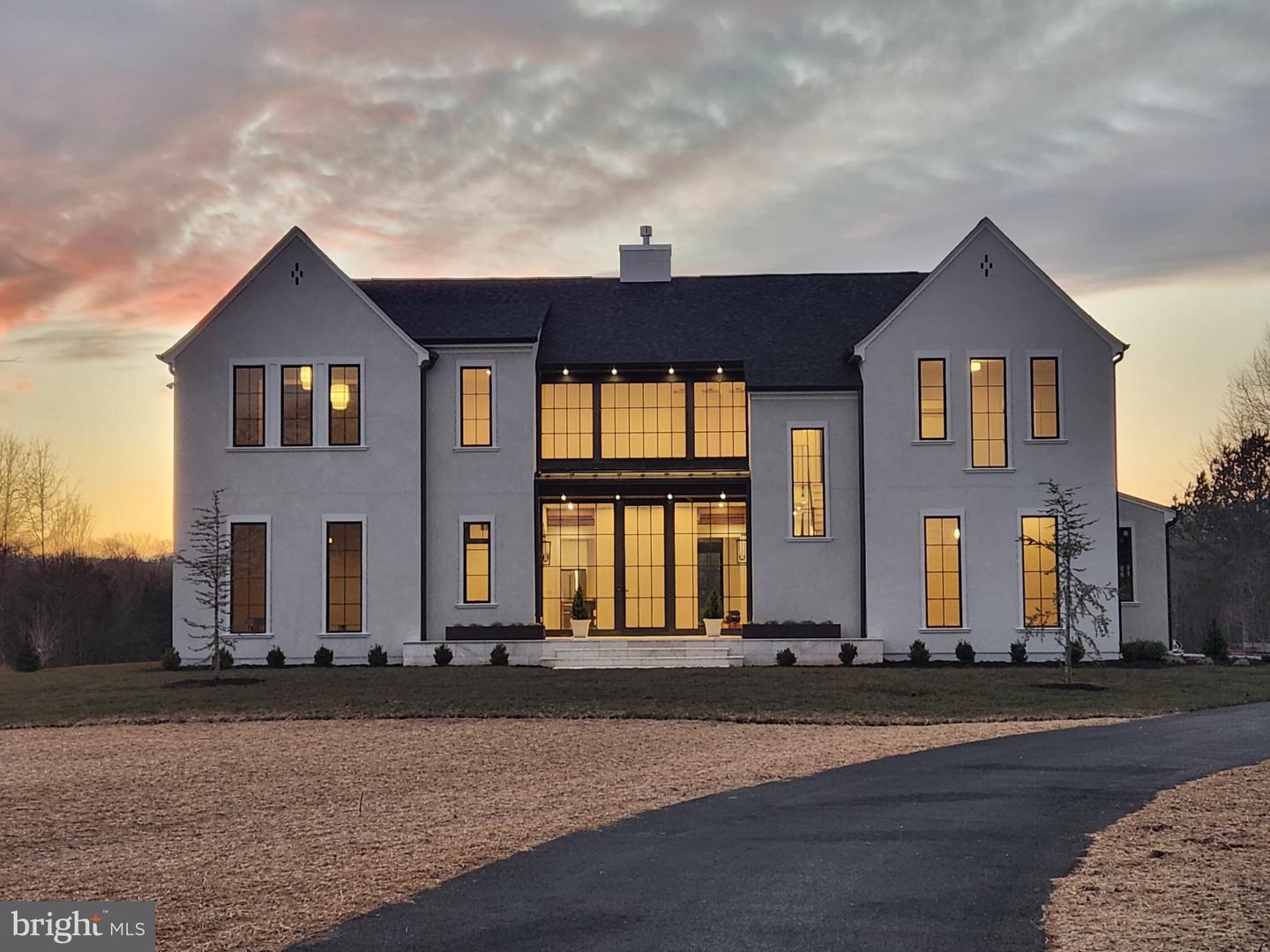 4410 DOGWOOD TREE CT, HAYMARKET, Virginia 20169, 5 Bedrooms Bedrooms, 11 Rooms Rooms,5 BathroomsBathrooms,Residential,For sale,4410 DOGWOOD TREE CT,VAPW2105610 MLS # VAPW2105610