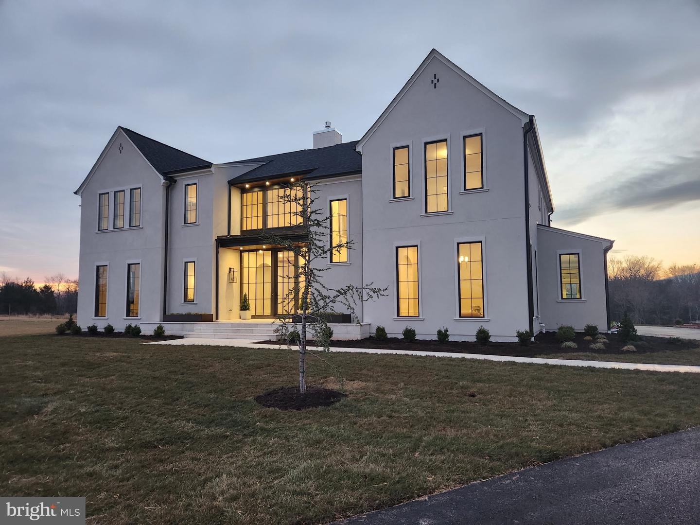 4410 DOGWOOD TREE CT, HAYMARKET, Virginia 20169, 5 Bedrooms Bedrooms, 11 Rooms Rooms,5 BathroomsBathrooms,Residential,For sale,4410 DOGWOOD TREE CT,VAPW2105610 MLS # VAPW2105610