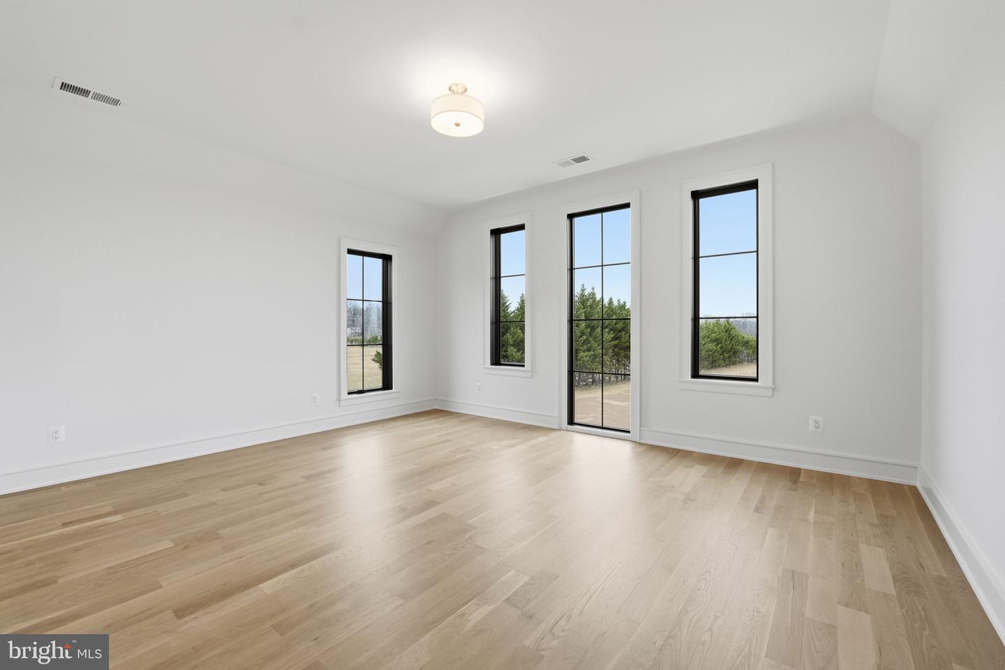 4410 DOGWOOD TREE CT, HAYMARKET, Virginia 20169, 5 Bedrooms Bedrooms, 11 Rooms Rooms,5 BathroomsBathrooms,Residential,For sale,4410 DOGWOOD TREE CT,VAPW2105610 MLS # VAPW2105610