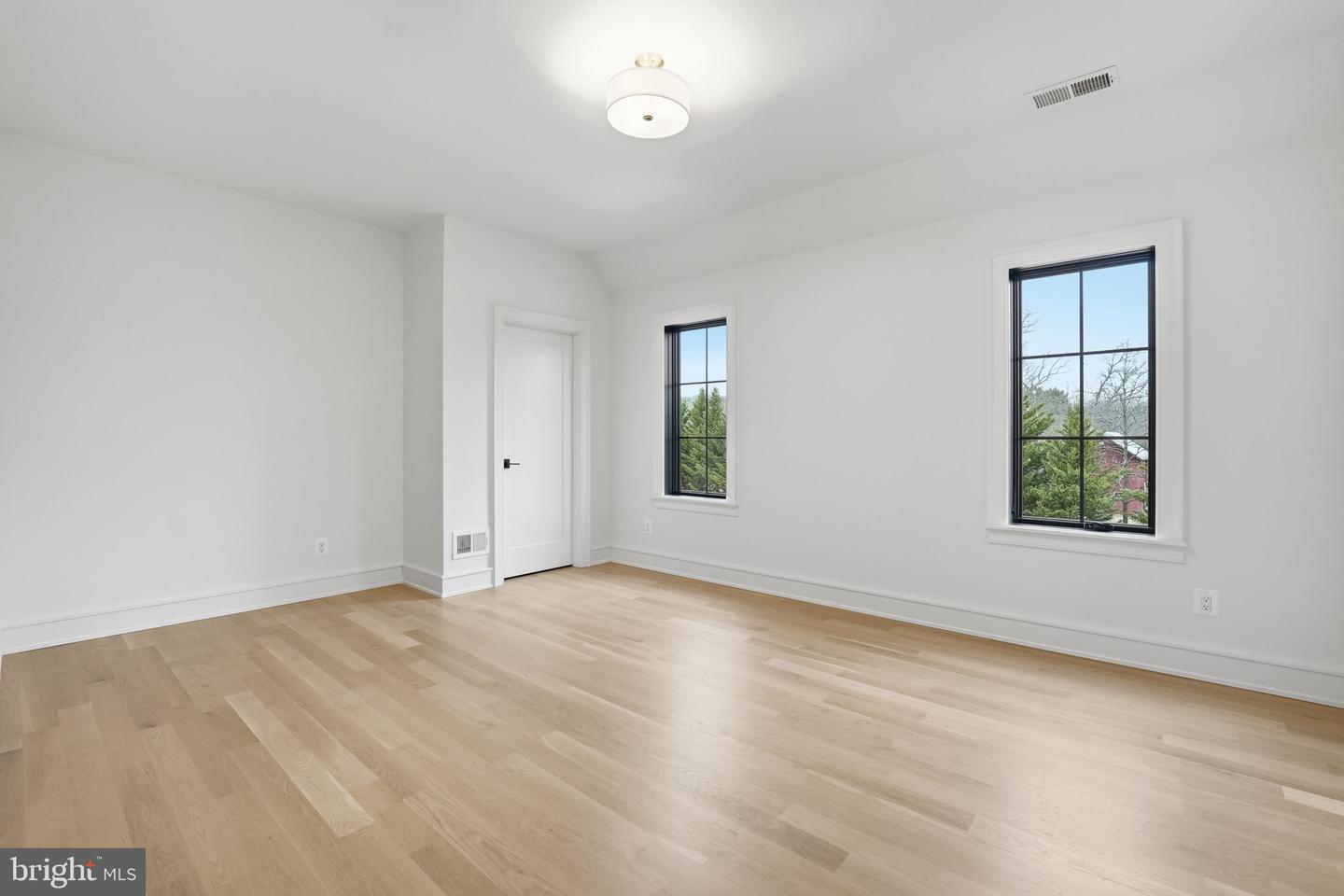 4410 DOGWOOD TREE CT, HAYMARKET, Virginia 20169, 5 Bedrooms Bedrooms, 11 Rooms Rooms,5 BathroomsBathrooms,Residential,For sale,4410 DOGWOOD TREE CT,VAPW2105610 MLS # VAPW2105610