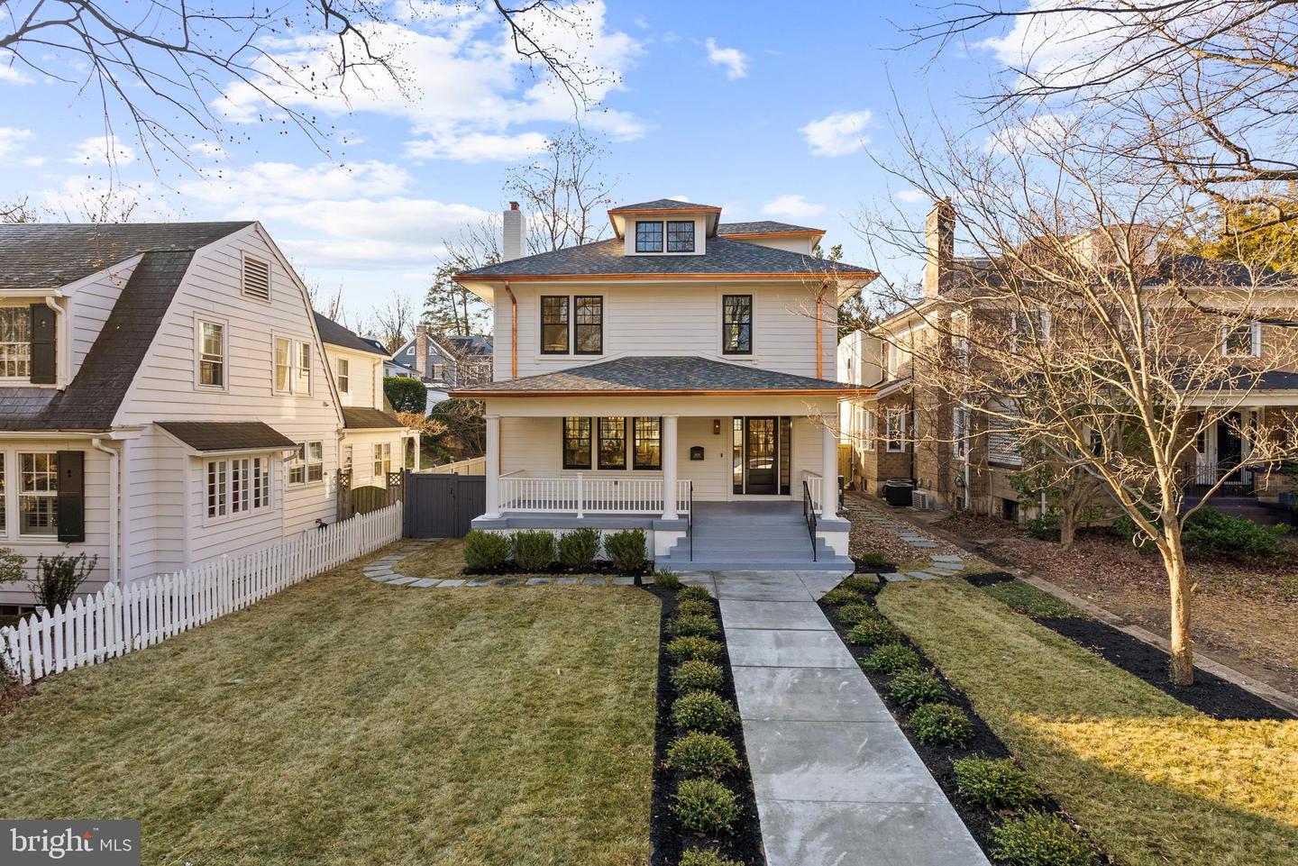 5606 CHEVY CHASE PKWY NW, WASHINGTON, District Of Columbia 20015, 5 Bedrooms Bedrooms, ,4 BathroomsBathrooms,Residential,For sale,5606 CHEVY CHASE PKWY NW,DCDC2228540 MLS # DCDC2228540