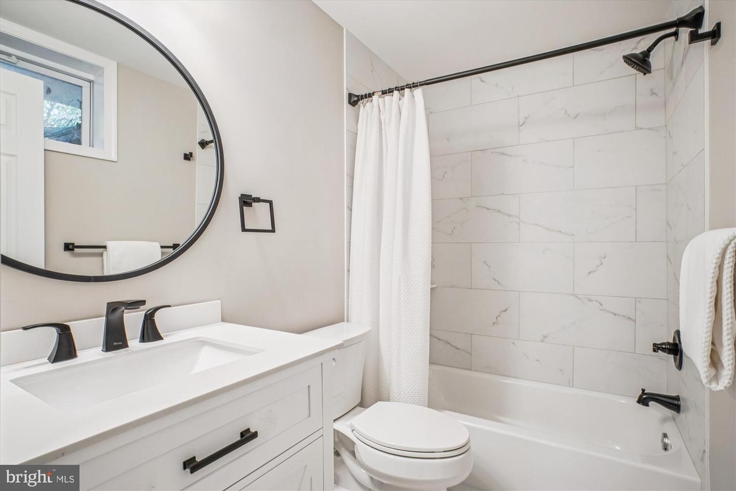 12905 TARRAGON CT, OAK HILL, Virginia 20171, 4 Bedrooms Bedrooms, ,3 BathroomsBathrooms,Residential,For sale,12905 TARRAGON CT,VAFX2276820 MLS # VAFX2276820