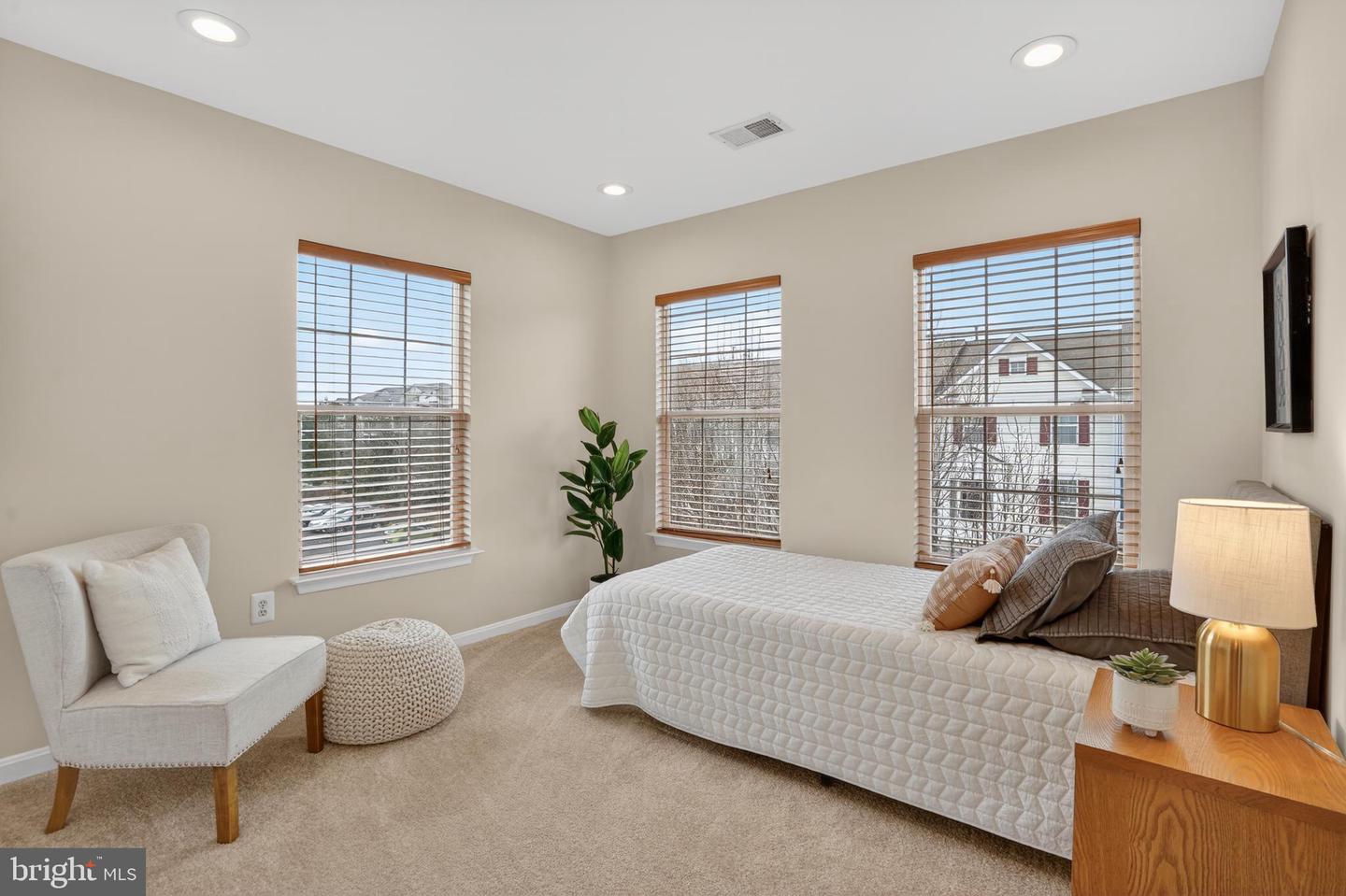 21758 FLORA SPRINGS TER, ASHBURN, Virginia 20147, 3 Bedrooms Bedrooms, ,2 BathroomsBathrooms,Residential,For sale,21758 FLORA SPRINGS TER,VALO2110522 MLS # VALO2110522