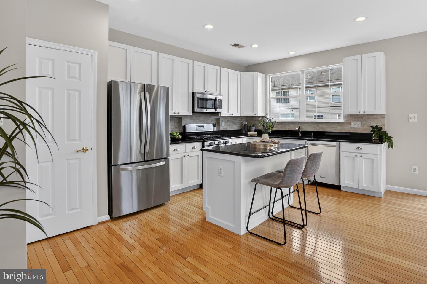 21758 FLORA SPRINGS TER, ASHBURN, Virginia 20147, 3 Bedrooms Bedrooms, ,2 BathroomsBathrooms,Residential,For sale,21758 FLORA SPRINGS TER,VALO2110522 MLS # VALO2110522