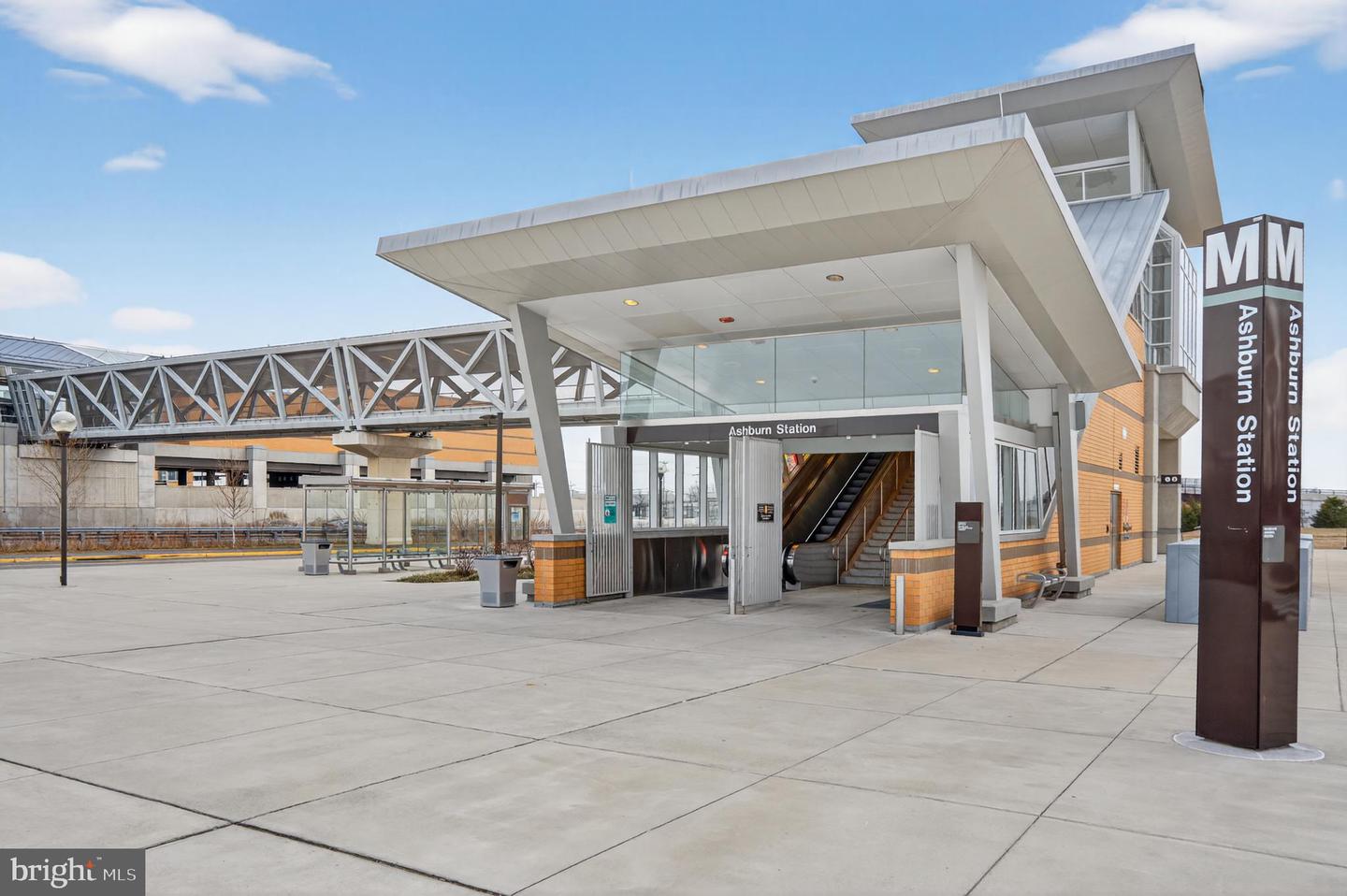 21758 FLORA SPRINGS TER, ASHBURN, Virginia 20147, 3 Bedrooms Bedrooms, ,2 BathroomsBathrooms,Residential,For sale,21758 FLORA SPRINGS TER,VALO2110522 MLS # VALO2110522