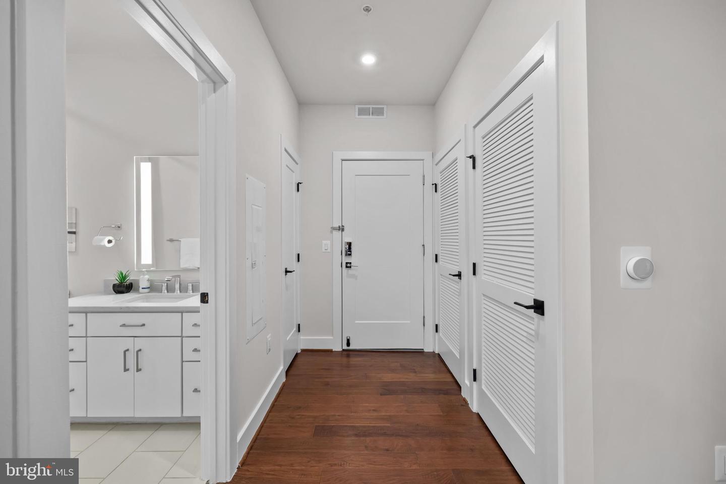 1411 KEY BLVD #304, ARLINGTON, Virginia 22209, 2 Bedrooms Bedrooms, ,2 BathroomsBathrooms,Residential,For sale,1411 KEY BLVD #304,VAAR2065976 MLS # VAAR2065976