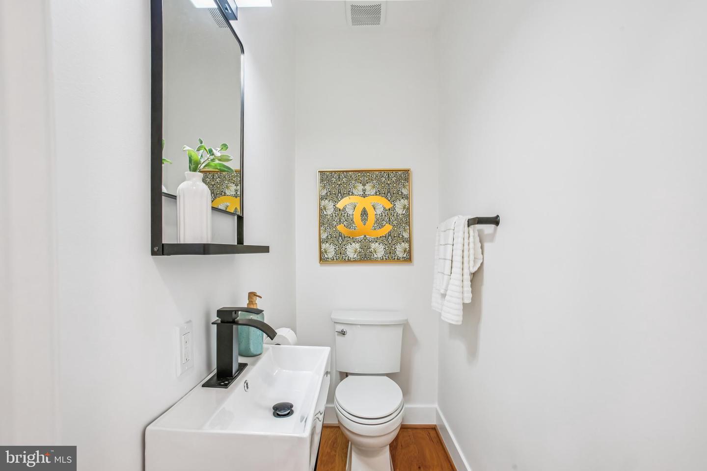 1704 INDEPENDENCE AVE SE, WASHINGTON, District Of Columbia 20003, 4 Bedrooms Bedrooms, ,3 BathroomsBathrooms,Residential,For sale,1704 INDEPENDENCE AVE SE,DCDC2231888 MLS # DCDC2231888 1704 INDEPENDENCE AVE SE, WASHINGTON, District Of Columbia 20003, 4 Bedrooms Bedrooms, ,3 BathroomsBathrooms,Residential,For sale,1704 INDEPENDENCE AVE SE,DCDC2231888 MLS # DCDC2231888