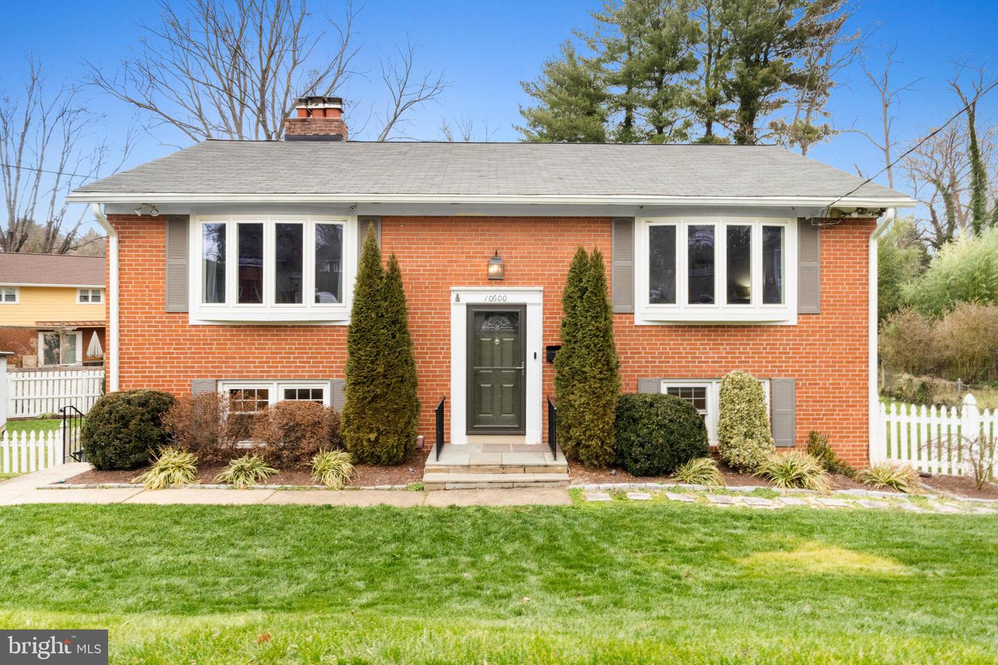 10600 SPRINGMANN DR, FAIRFAX, Virginia 22030, 3 Bedrooms Bedrooms, ,2 BathroomsBathrooms,Residential,For sale,10600 SPRINGMANN DR,VAFC2007446 MLS # VAFC2007446