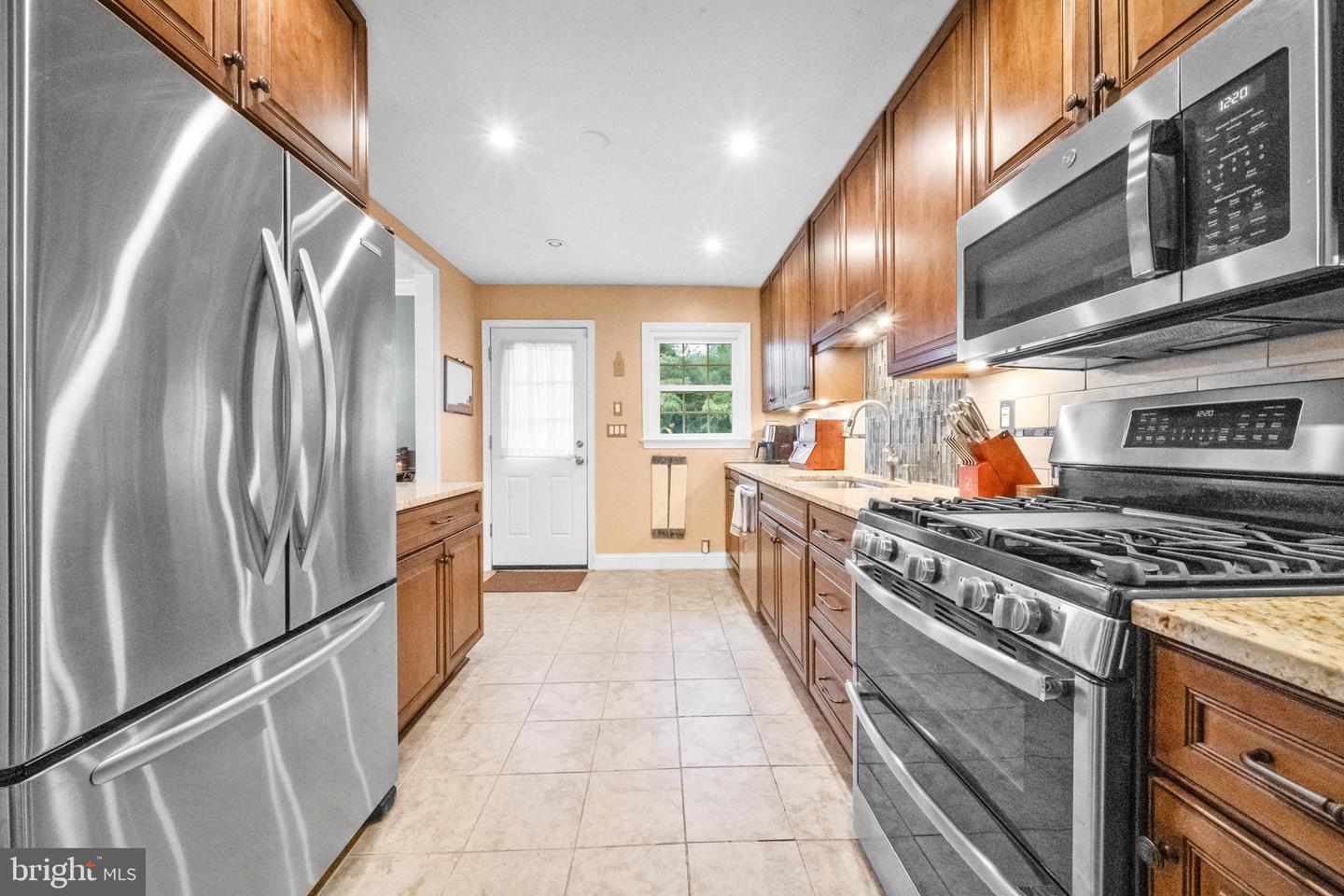 10600 SPRINGMANN DR, FAIRFAX, Virginia 22030, 3 Bedrooms Bedrooms, ,2 BathroomsBathrooms,Residential,For sale,10600 SPRINGMANN DR,VAFC2007446 MLS # VAFC2007446