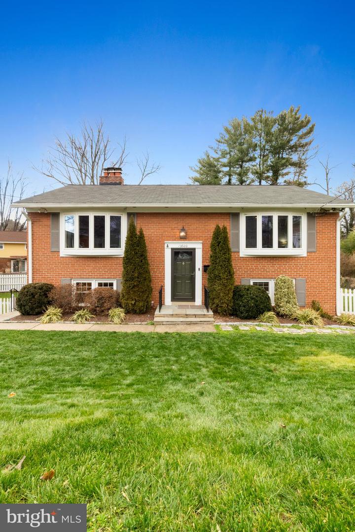 10600 SPRINGMANN DR, FAIRFAX, Virginia 22030, 3 Bedrooms Bedrooms, ,2 BathroomsBathrooms,Residential,For sale,10600 SPRINGMANN DR,VAFC2007446 MLS # VAFC2007446