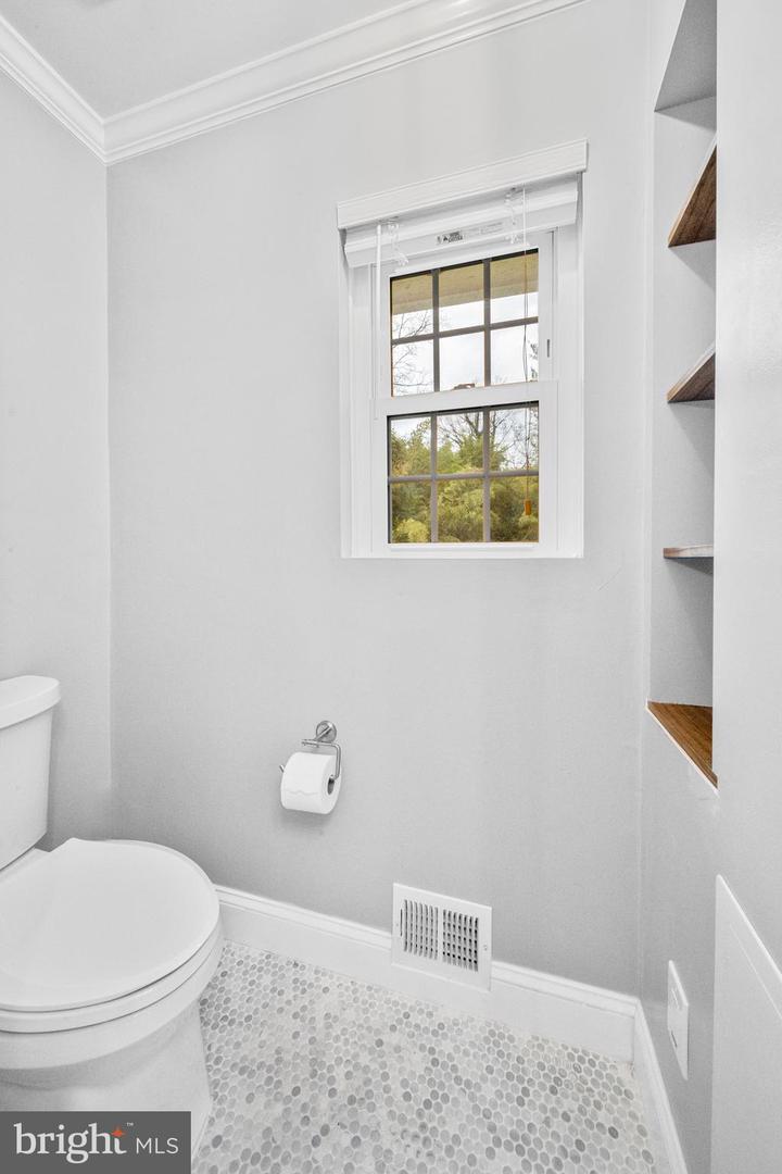 10600 SPRINGMANN DR, FAIRFAX, Virginia 22030, 3 Bedrooms Bedrooms, ,2 BathroomsBathrooms,Residential,For sale,10600 SPRINGMANN DR,VAFC2007446 MLS # VAFC2007446