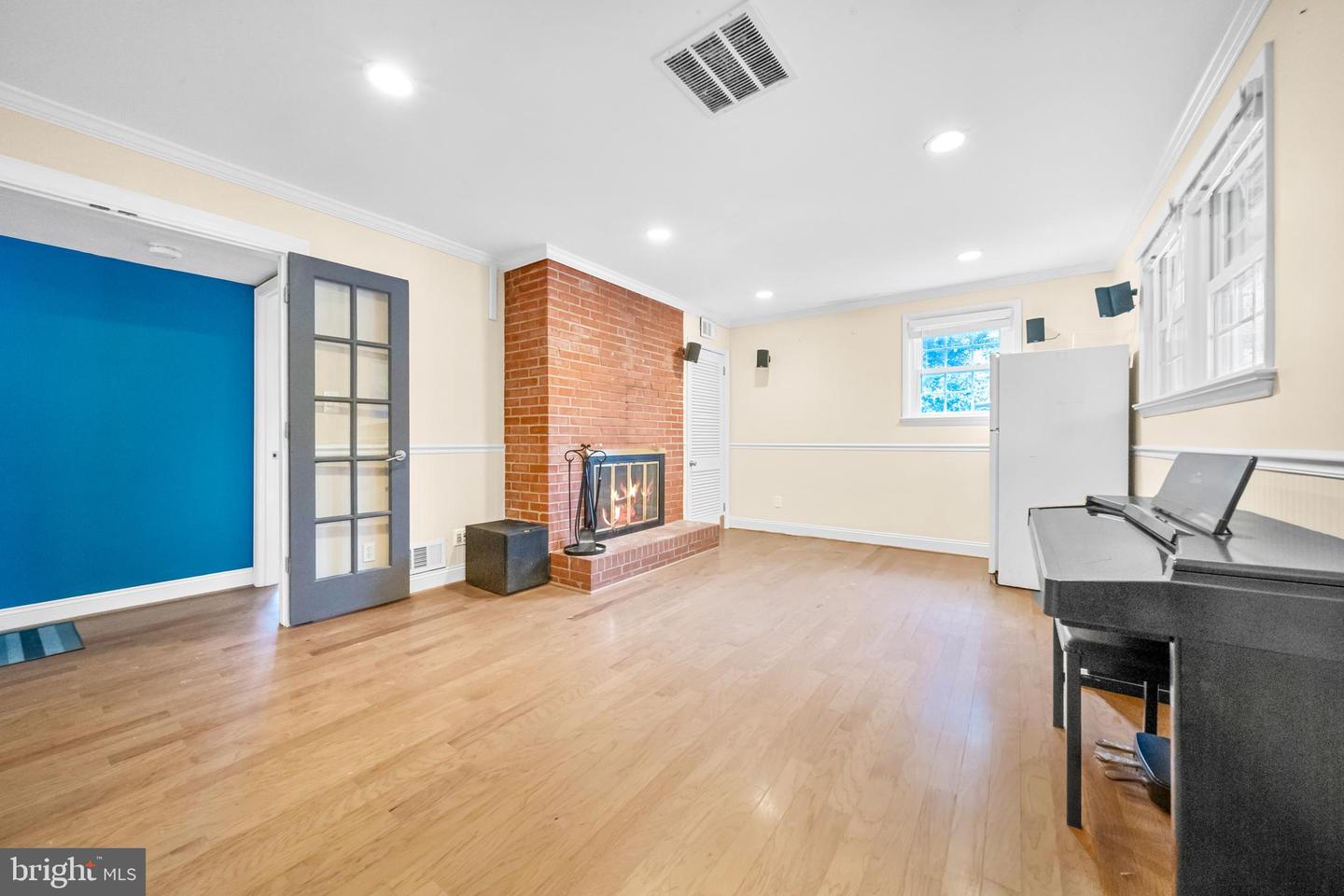 10600 SPRINGMANN DR, FAIRFAX, Virginia 22030, 3 Bedrooms Bedrooms, ,2 BathroomsBathrooms,Residential,For sale,10600 SPRINGMANN DR,VAFC2007446 MLS # VAFC2007446