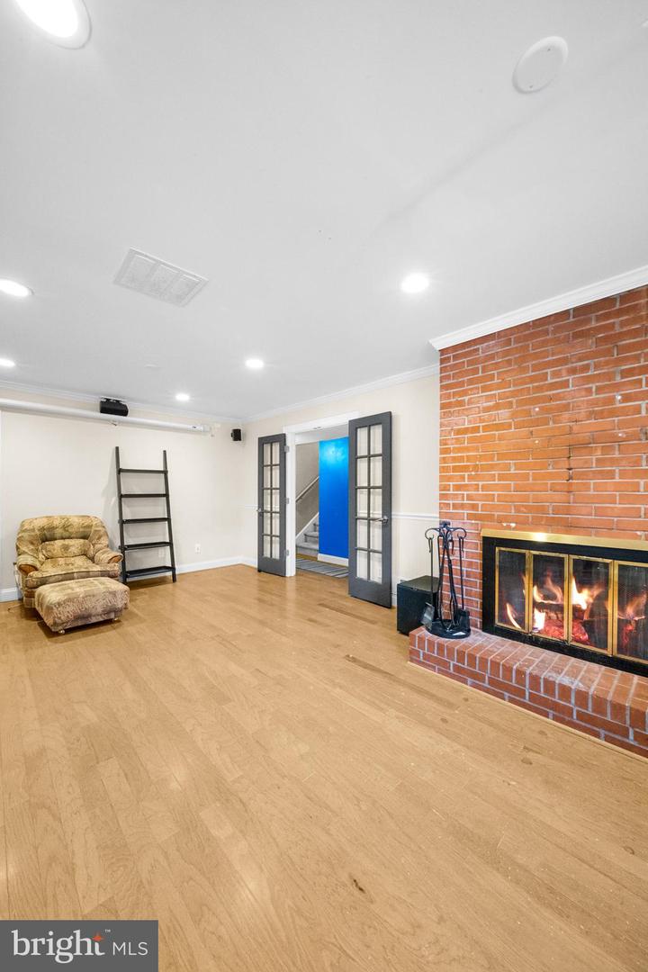 10600 SPRINGMANN DR, FAIRFAX, Virginia 22030, 3 Bedrooms Bedrooms, ,2 BathroomsBathrooms,Residential,For sale,10600 SPRINGMANN DR,VAFC2007446 MLS # VAFC2007446