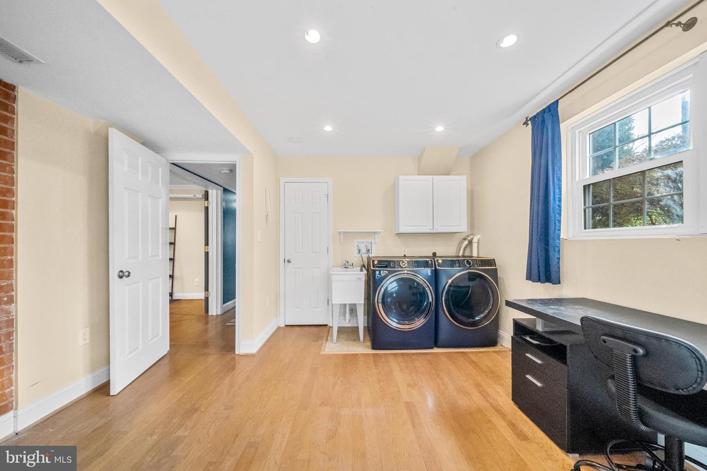 10600 SPRINGMANN DR, FAIRFAX, Virginia 22030, 3 Bedrooms Bedrooms, ,2 BathroomsBathrooms,Residential,For sale,10600 SPRINGMANN DR,VAFC2007446 MLS # VAFC2007446