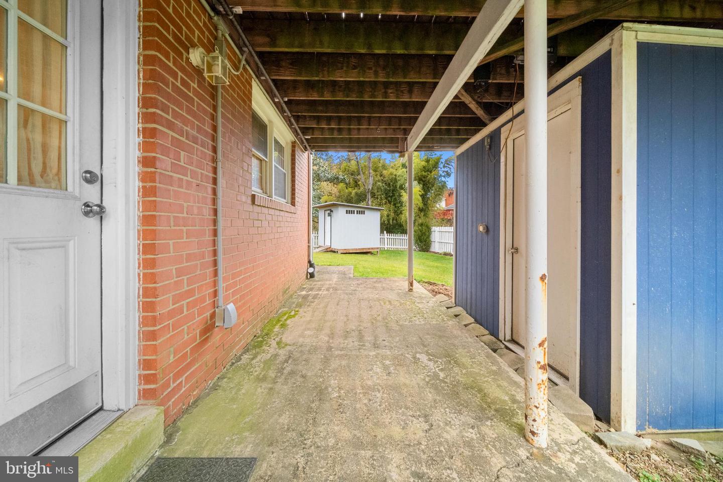 10600 SPRINGMANN DR, FAIRFAX, Virginia 22030, 3 Bedrooms Bedrooms, ,2 BathroomsBathrooms,Residential,For sale,10600 SPRINGMANN DR,VAFC2007446 MLS # VAFC2007446