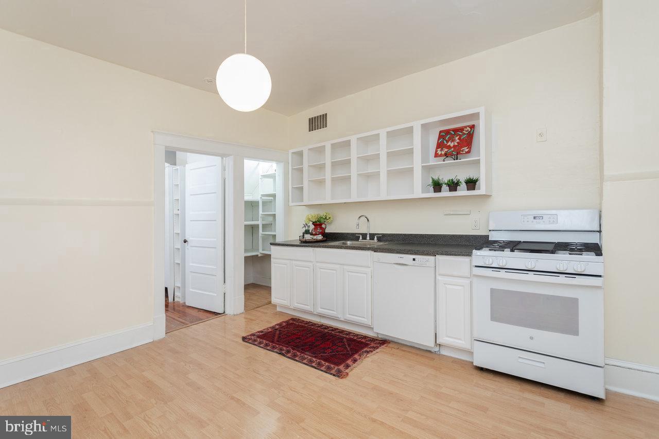 775 COLLICELLO ST, HARRISONBURG, Virginia 22802, 3 Bedrooms Bedrooms, ,1 BathroomBathrooms,Residential,For sale,775 COLLICELLO ST,VAHC2000516 MLS # VAHC2000516