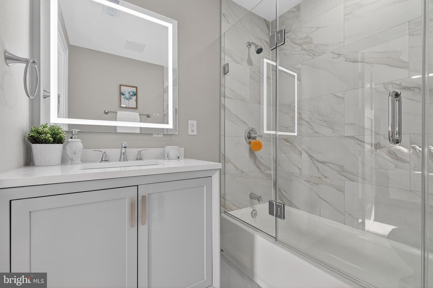 3151 NEWTON ST NE, WASHINGTON, District Of Columbia 20018, 5 Bedrooms Bedrooms, ,6 BathroomsBathrooms,Residential,For sale,3151 NEWTON ST NE,DCDC2232268 MLS # DCDC2232268