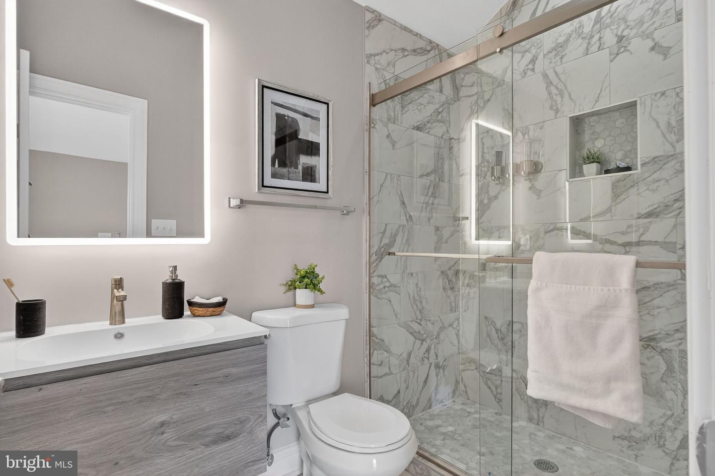 3151 NEWTON ST NE, WASHINGTON, District Of Columbia 20018, 5 Bedrooms Bedrooms, ,6 BathroomsBathrooms,Residential,For sale,3151 NEWTON ST NE,DCDC2232268 MLS # DCDC2232268