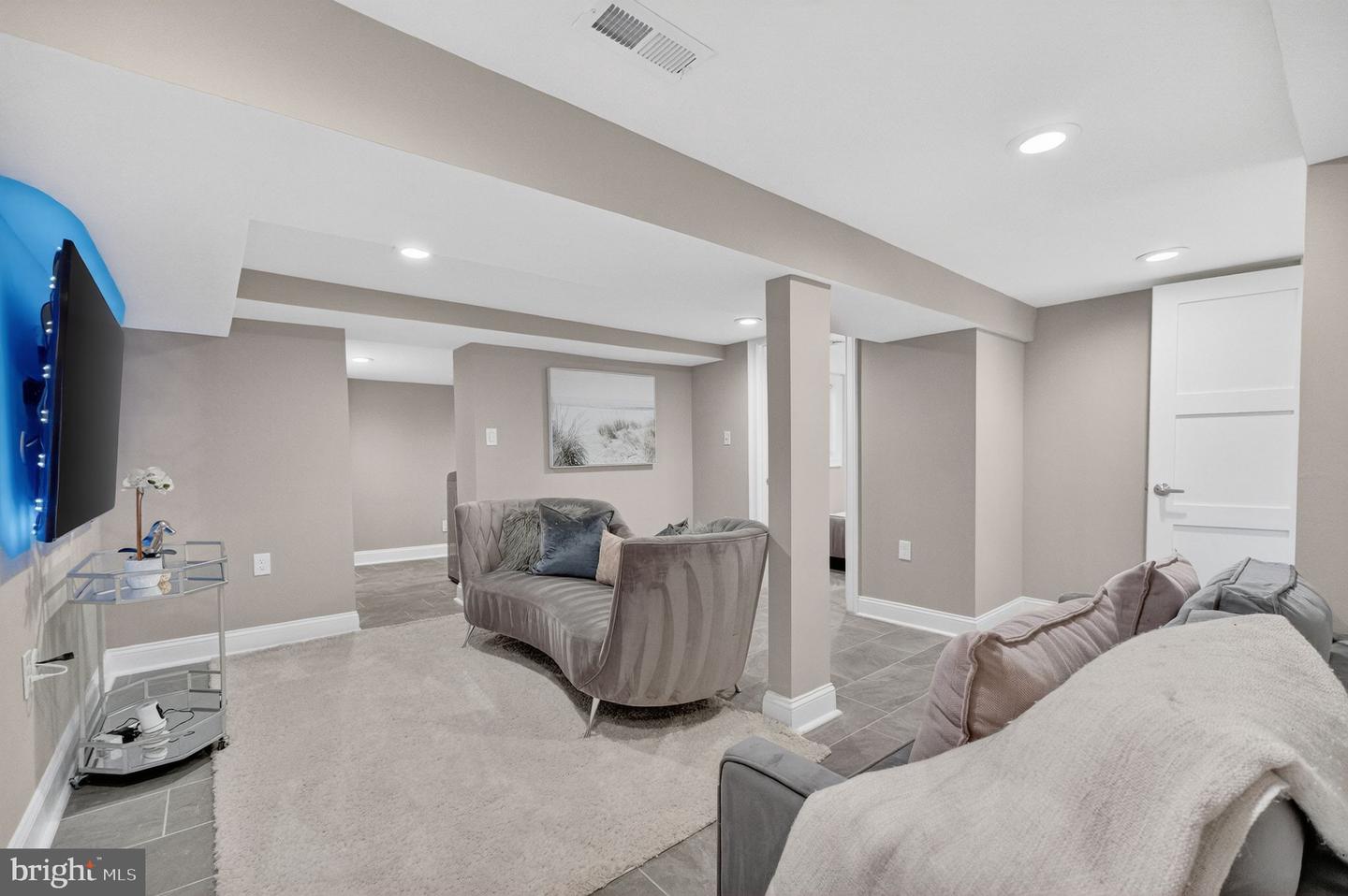 3151 NEWTON ST NE, WASHINGTON, District Of Columbia 20018, 5 Bedrooms Bedrooms, ,6 BathroomsBathrooms,Residential,For sale,3151 NEWTON ST NE,DCDC2232268 MLS # DCDC2232268