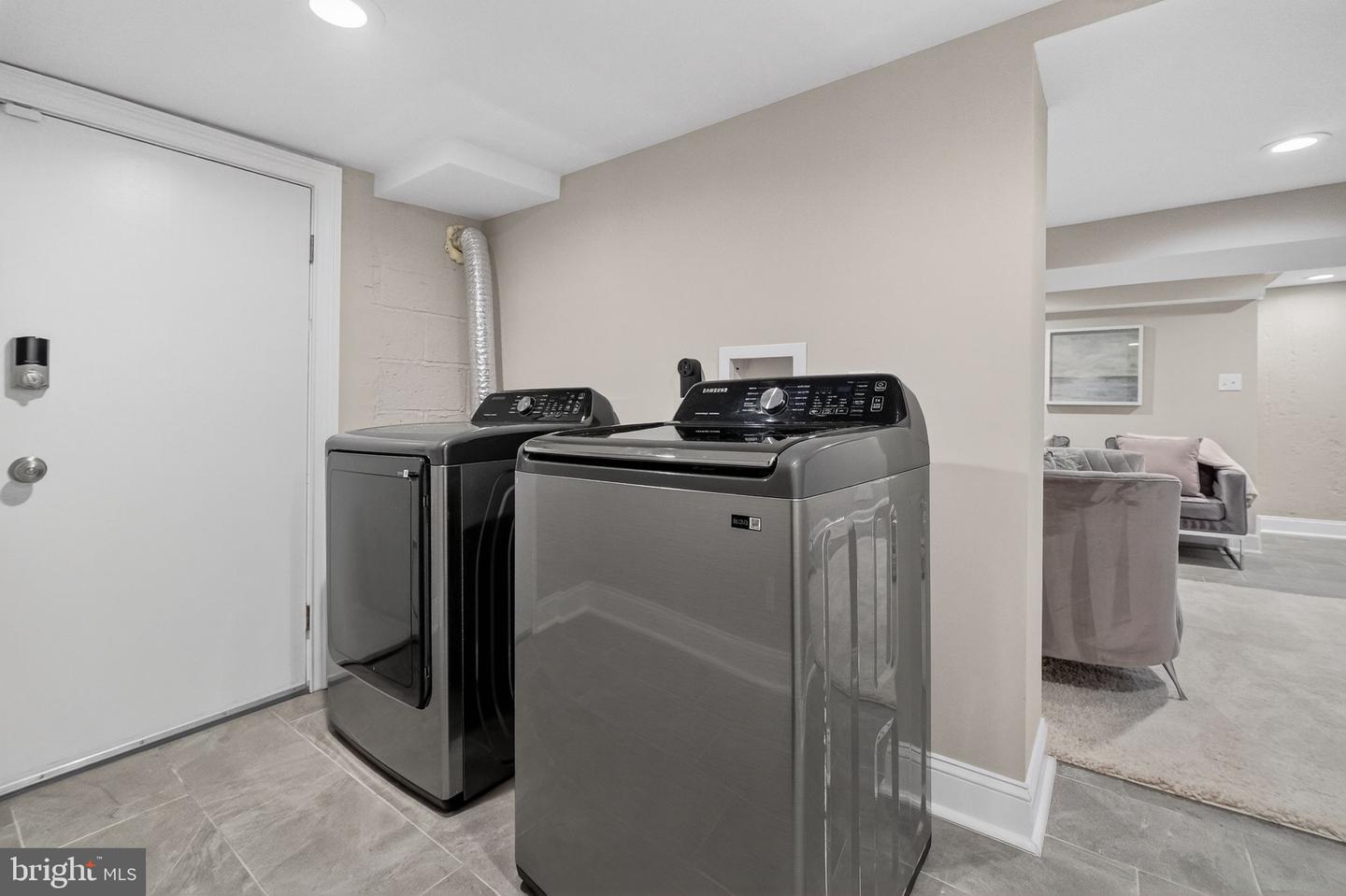 3151 NEWTON ST NE, WASHINGTON, District Of Columbia 20018, 5 Bedrooms Bedrooms, ,6 BathroomsBathrooms,Residential,For sale,3151 NEWTON ST NE,DCDC2232268 MLS # DCDC2232268