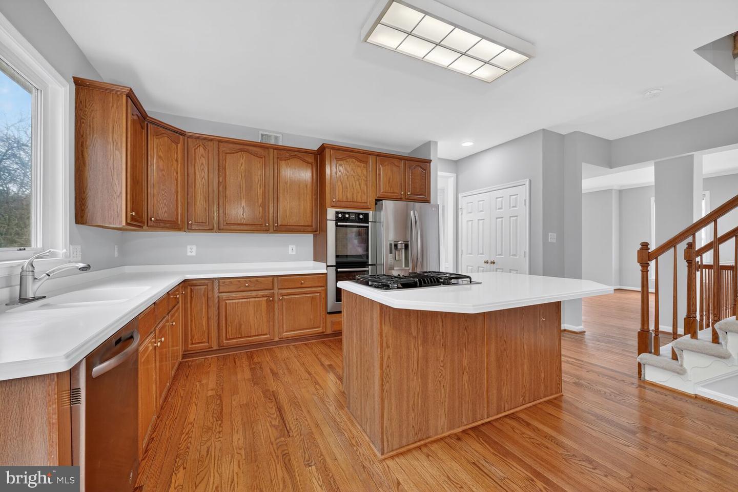 5791 VALLEY VIEW DR, ALEXANDRIA, Virginia 22310, 5 Bedrooms Bedrooms, ,4 BathroomsBathrooms,Residential,For sale,5791 VALLEY VIEW DR,VAFX2279826 MLS # VAFX2279826