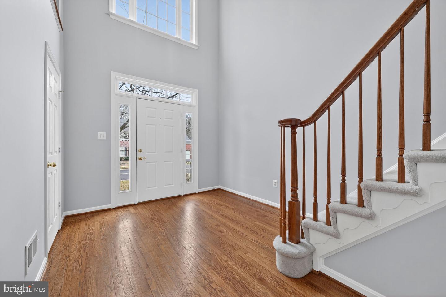 5791 VALLEY VIEW DR, ALEXANDRIA, Virginia 22310, 5 Bedrooms Bedrooms, ,4 BathroomsBathrooms,Residential,For sale,5791 VALLEY VIEW DR,VAFX2279826 MLS # VAFX2279826