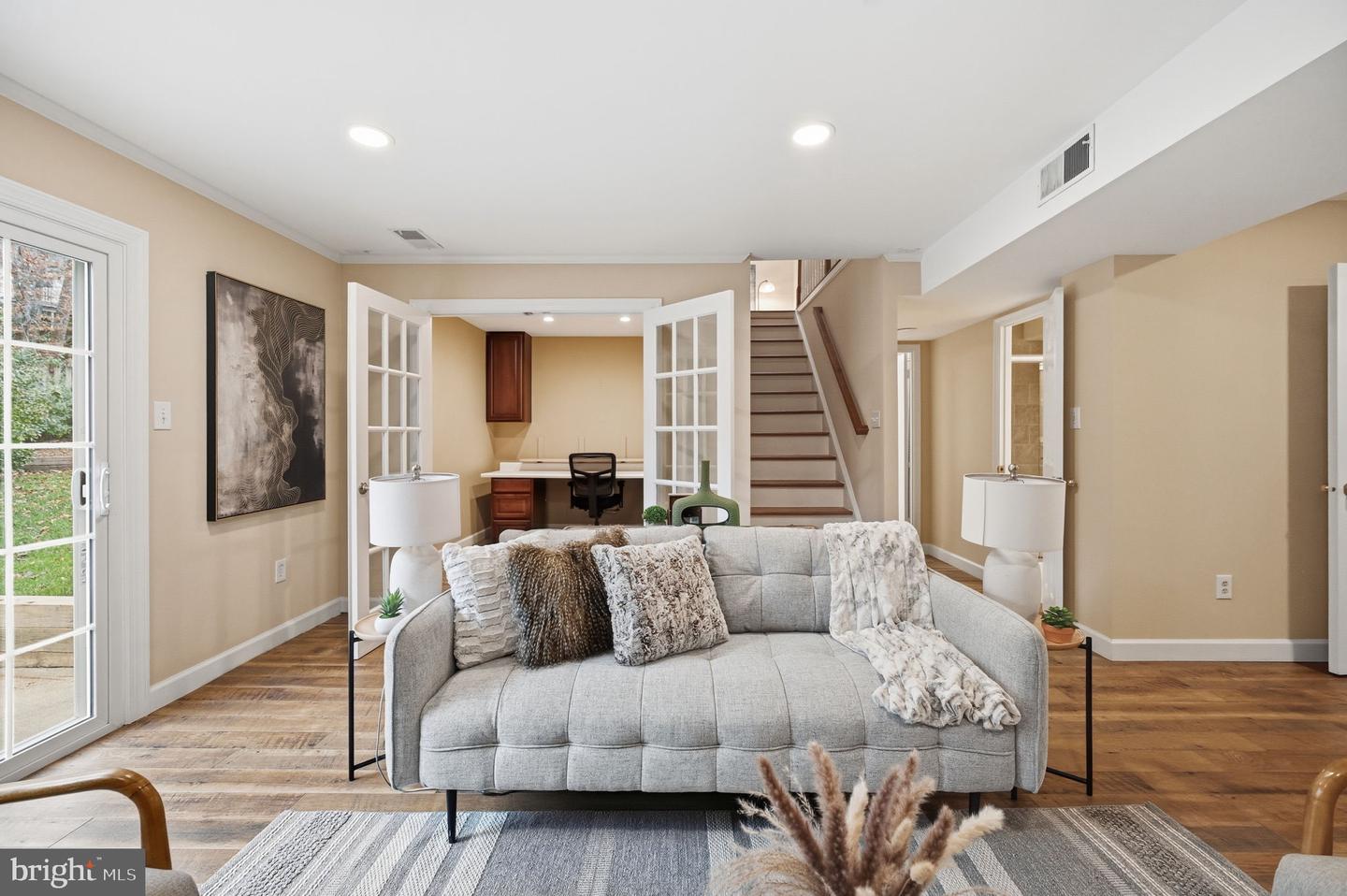 9322 ELK DR, SPRINGFIELD, Virginia 22153, 4 Bedrooms Bedrooms, ,3 BathroomsBathrooms,Residential,For sale,9322 ELK DR,VAFX2280064 MLS # VAFX2280064 9322 ELK DR, SPRINGFIELD, Virginia 22153, 4 Bedrooms Bedrooms, ,3 BathroomsBathrooms,Residential,For sale,9322 ELK DR,VAFX2280064 MLS # VAFX2280064