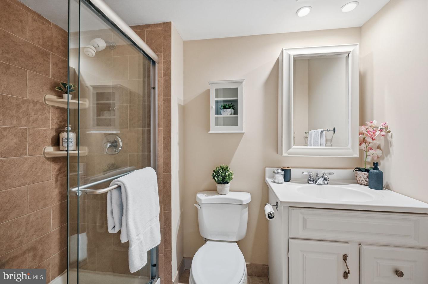 9322 ELK DR, SPRINGFIELD, Virginia 22153, 4 Bedrooms Bedrooms, ,3 BathroomsBathrooms,Residential,For sale,9322 ELK DR,VAFX2280064 MLS # VAFX2280064 9322 ELK DR, SPRINGFIELD, Virginia 22153, 4 Bedrooms Bedrooms, ,3 BathroomsBathrooms,Residential,For sale,9322 ELK DR,VAFX2280064 MLS # VAFX2280064