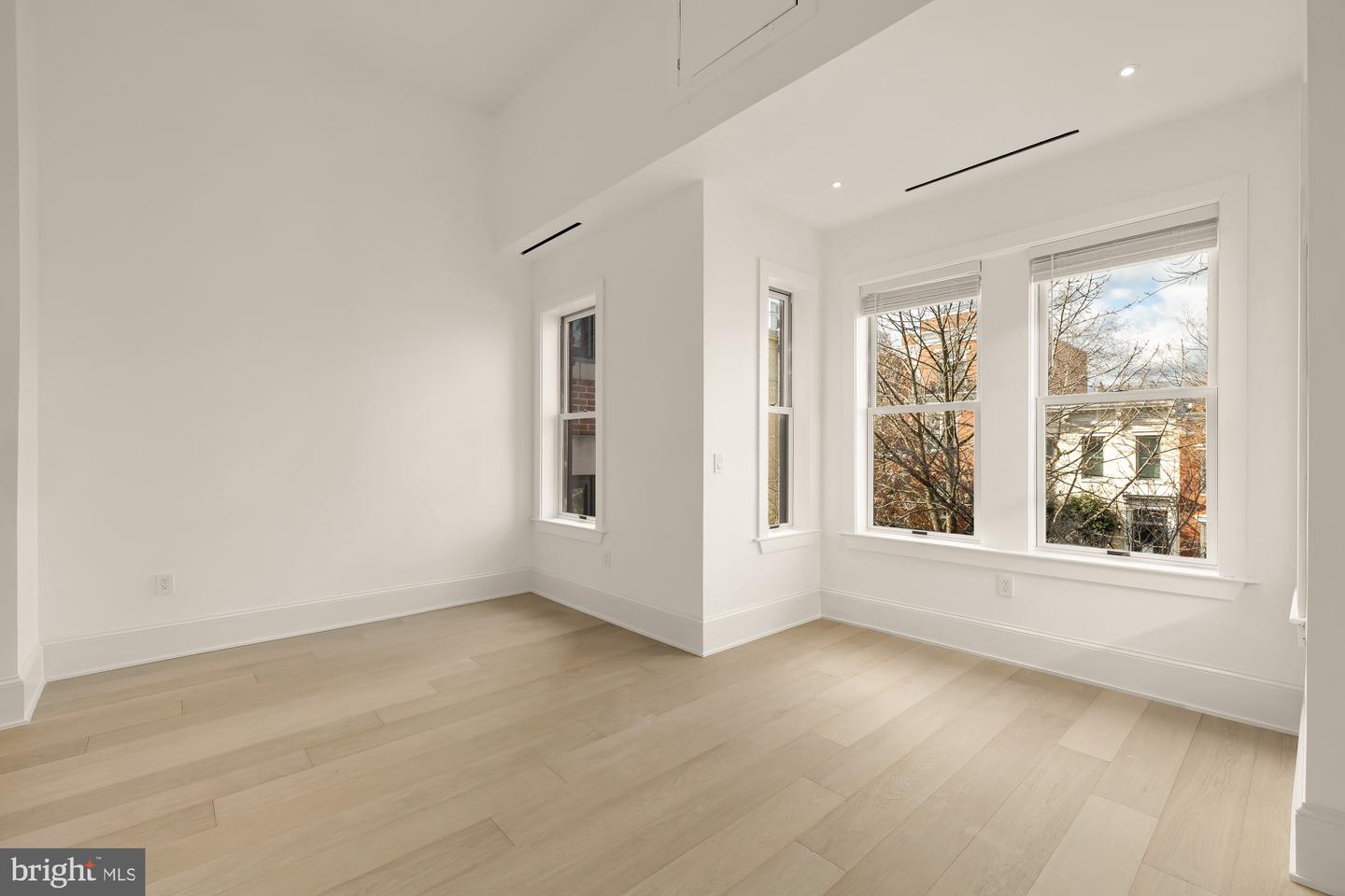 329 8TH ST NE, WASHINGTON, District Of Columbia 20002, 5 Bedrooms Bedrooms, ,4 BathroomsBathrooms,Residential,For sale,329 8TH ST NE,DCDC2232688 MLS # DCDC2232688 329 8TH ST NE, WASHINGTON, District Of Columbia 20002, 5 Bedrooms Bedrooms, ,4 BathroomsBathrooms,Residential,For sale,329 8TH ST NE,DCDC2232688 MLS # DCDC2232688