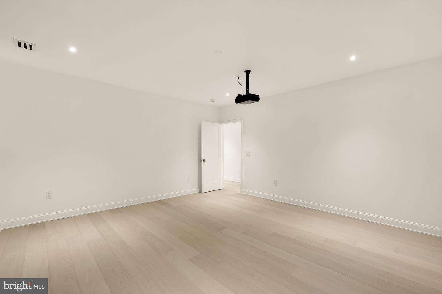 329 8TH ST NE, WASHINGTON, District Of Columbia 20002, 5 Bedrooms Bedrooms, ,4 BathroomsBathrooms,Residential,For sale,329 8TH ST NE,DCDC2232688 MLS # DCDC2232688 329 8TH ST NE, WASHINGTON, District Of Columbia 20002, 5 Bedrooms Bedrooms, ,4 BathroomsBathrooms,Residential,For sale,329 8TH ST NE,DCDC2232688 MLS # DCDC2232688