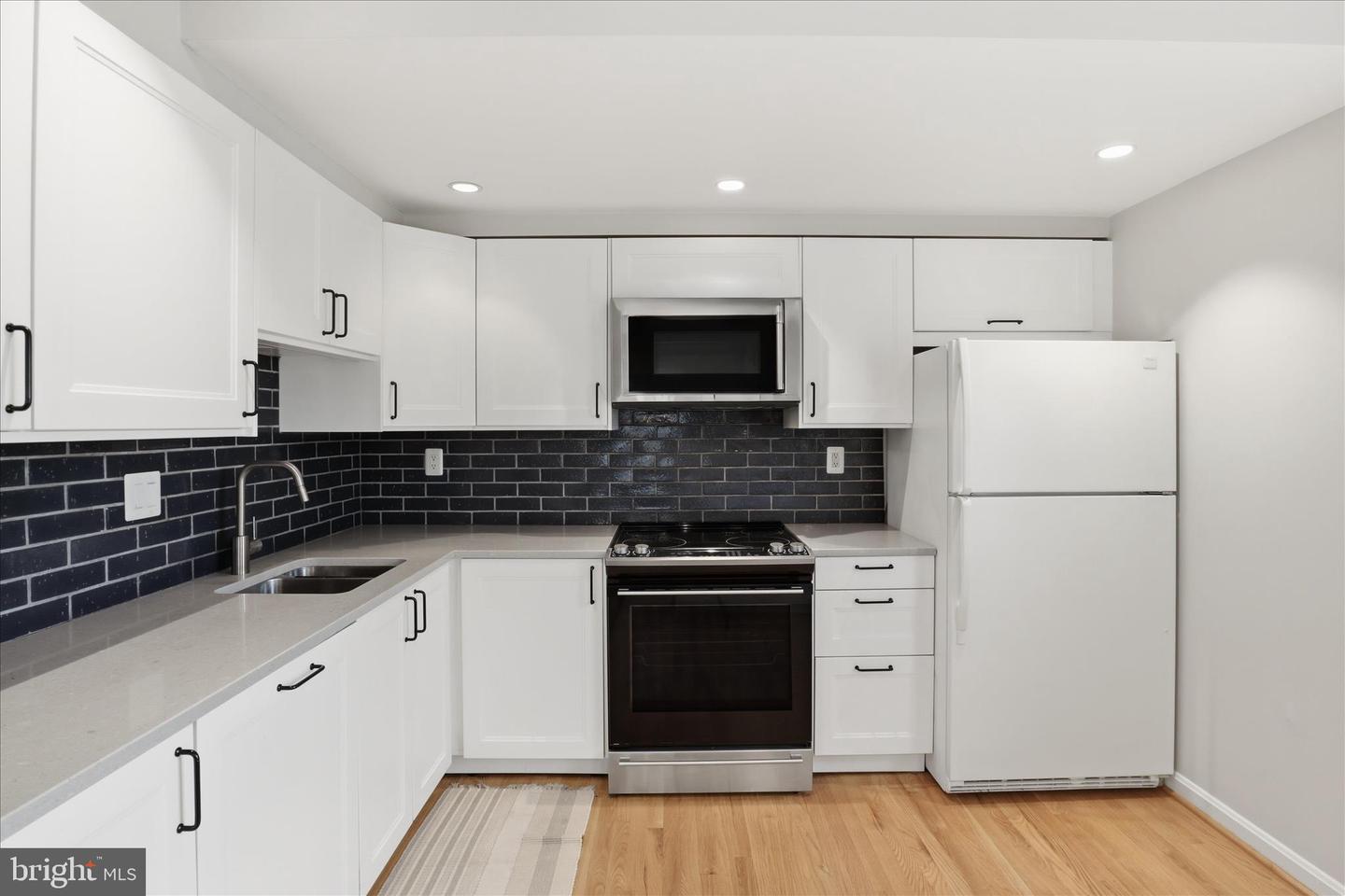 9311 CLANBROOK CT, FAIRFAX, Virginia 22031, 3 Bedrooms Bedrooms, 9 Rooms Rooms,2 BathroomsBathrooms,Residential,For sale,9311 CLANBROOK CT,VAFX2280098 MLS # VAFX2280098