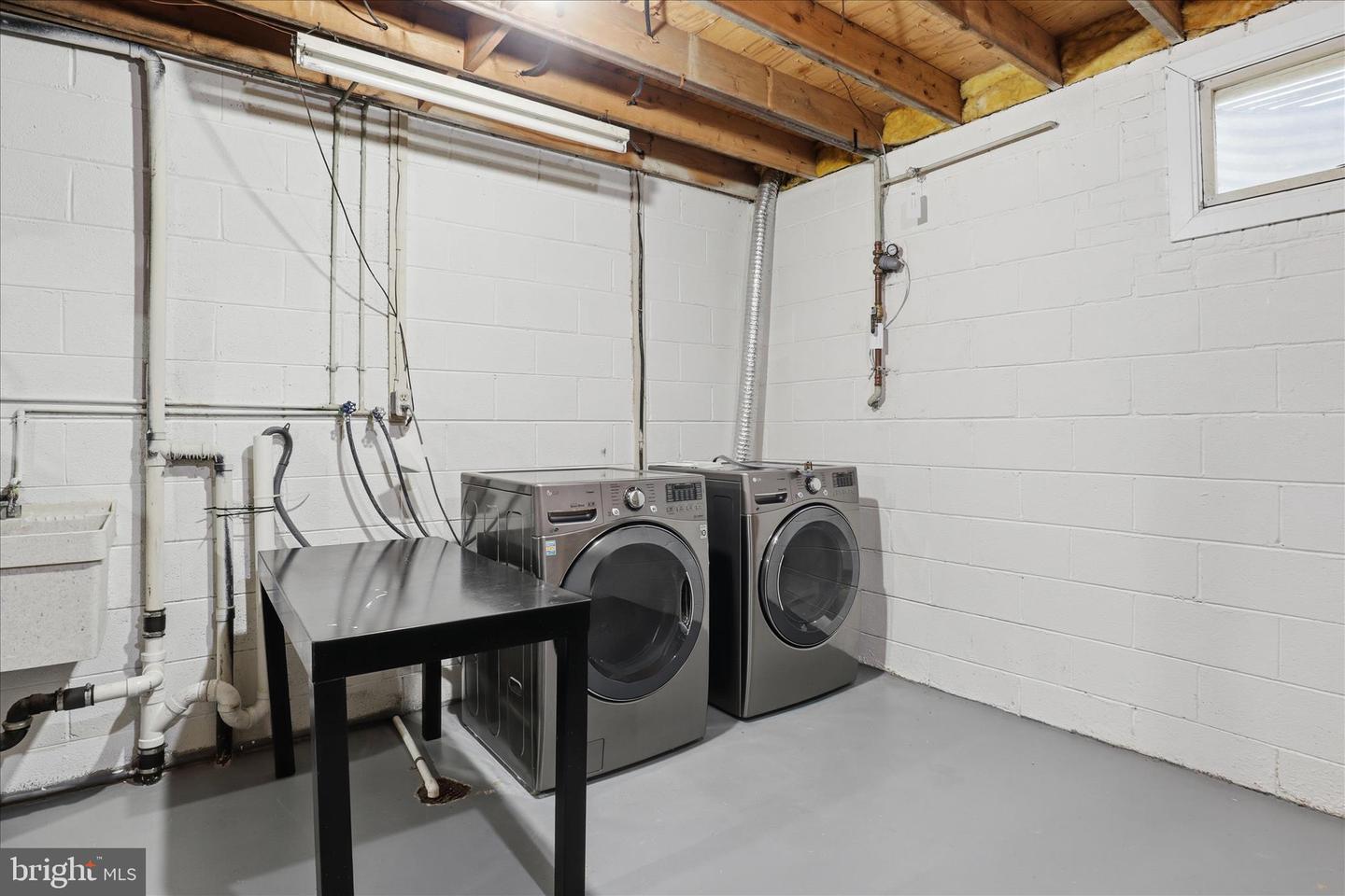 9311 CLANBROOK CT, FAIRFAX, Virginia 22031, 3 Bedrooms Bedrooms, 9 Rooms Rooms,2 BathroomsBathrooms,Residential,For sale,9311 CLANBROOK CT,VAFX2280098 MLS # VAFX2280098