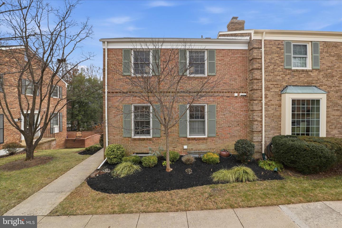 9311 CLANBROOK CT, FAIRFAX, Virginia 22031, 3 Bedrooms Bedrooms, 9 Rooms Rooms,2 BathroomsBathrooms,Residential,For sale,9311 CLANBROOK CT,VAFX2280098 MLS # VAFX2280098