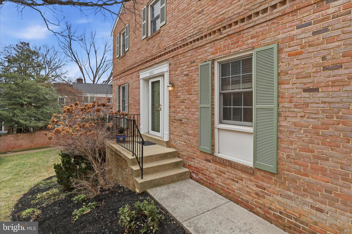 9311 CLANBROOK CT, FAIRFAX, Virginia 22031, 3 Bedrooms Bedrooms, 9 Rooms Rooms,2 BathroomsBathrooms,Residential,For sale,9311 CLANBROOK CT,VAFX2280098 MLS # VAFX2280098